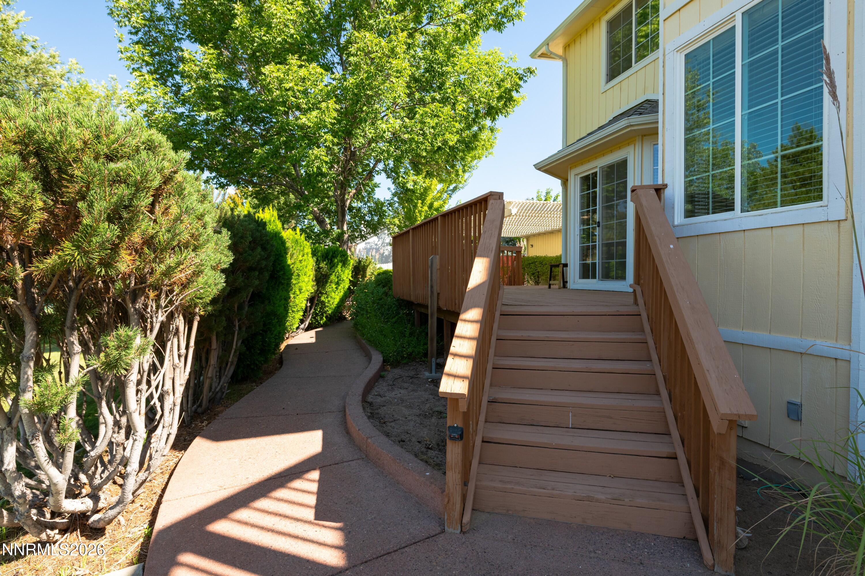 1326 Santa Cruz Drive Property Photo 9