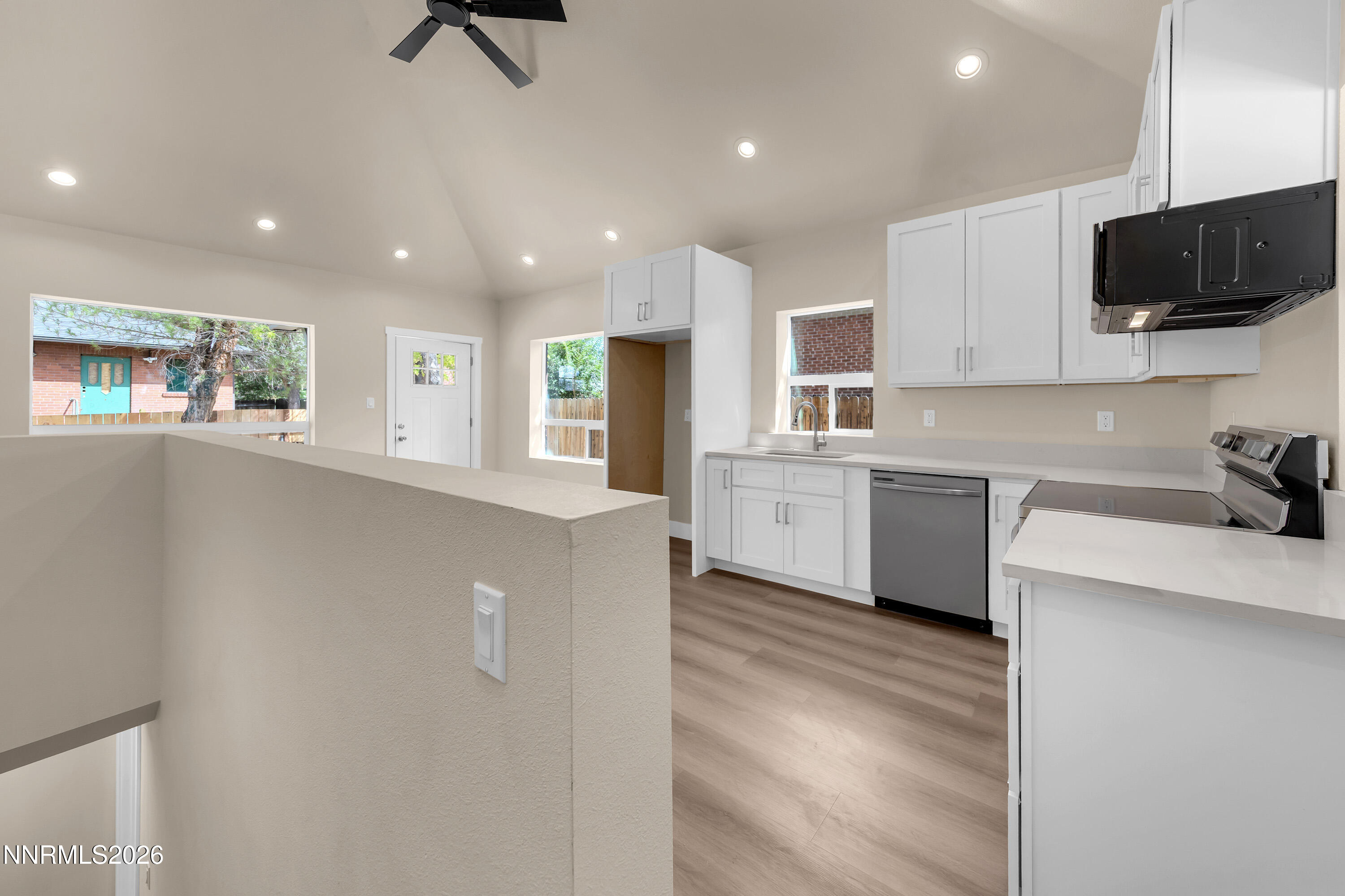 360 Roberts Street Property Photo 10