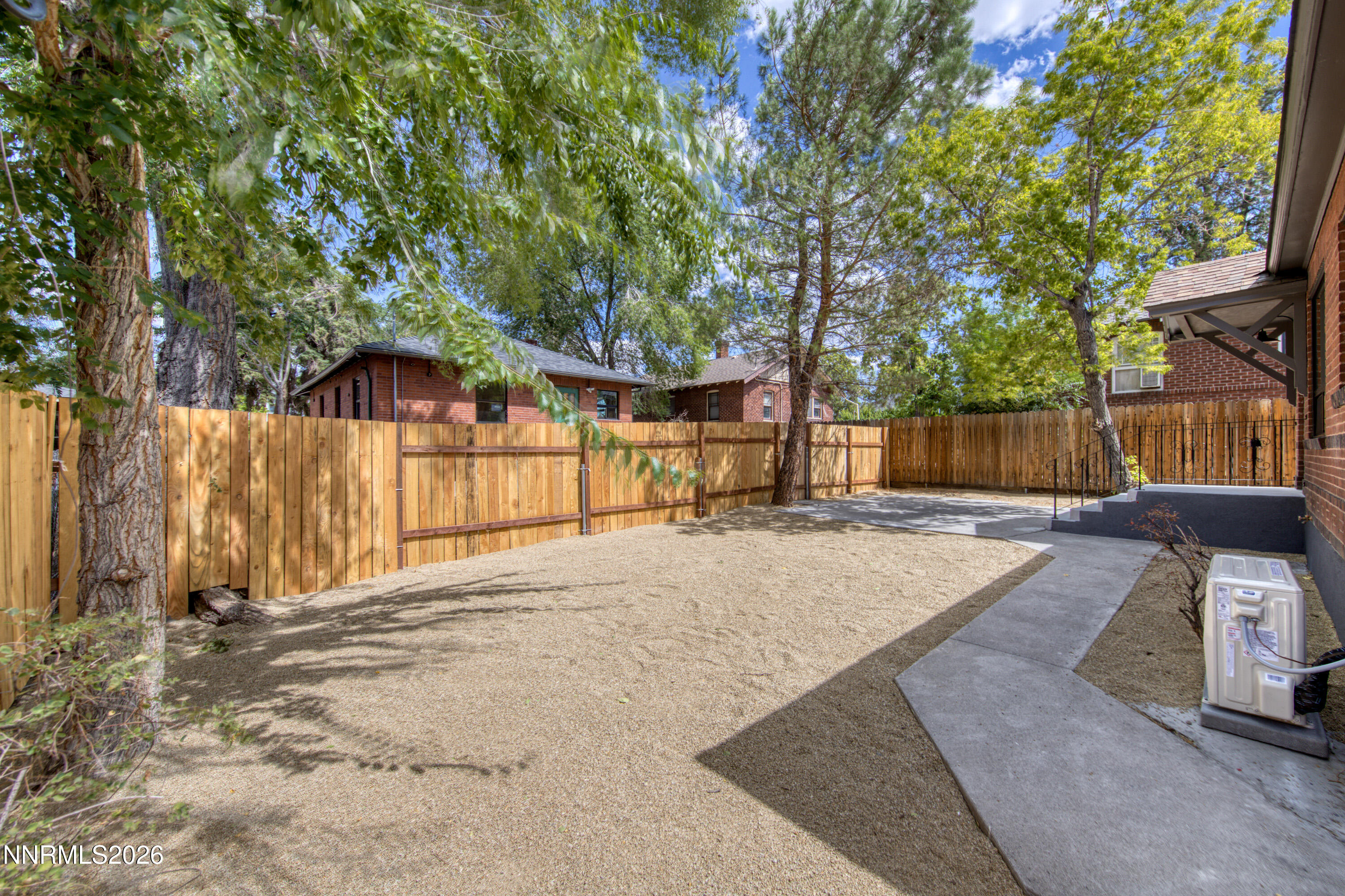 360 Roberts Street Property Photo 31
