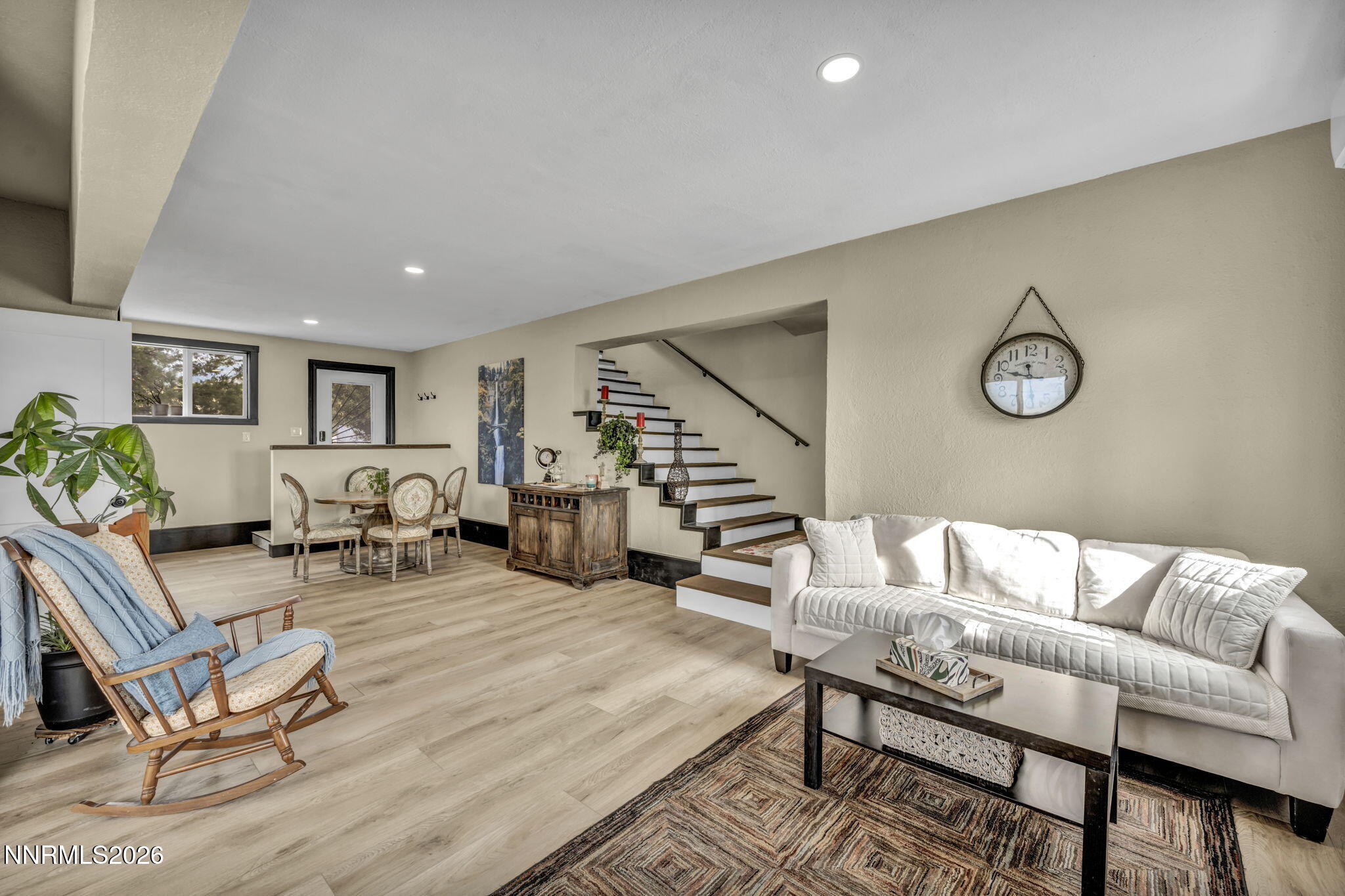 15950 Carl Drive Property Photo 8