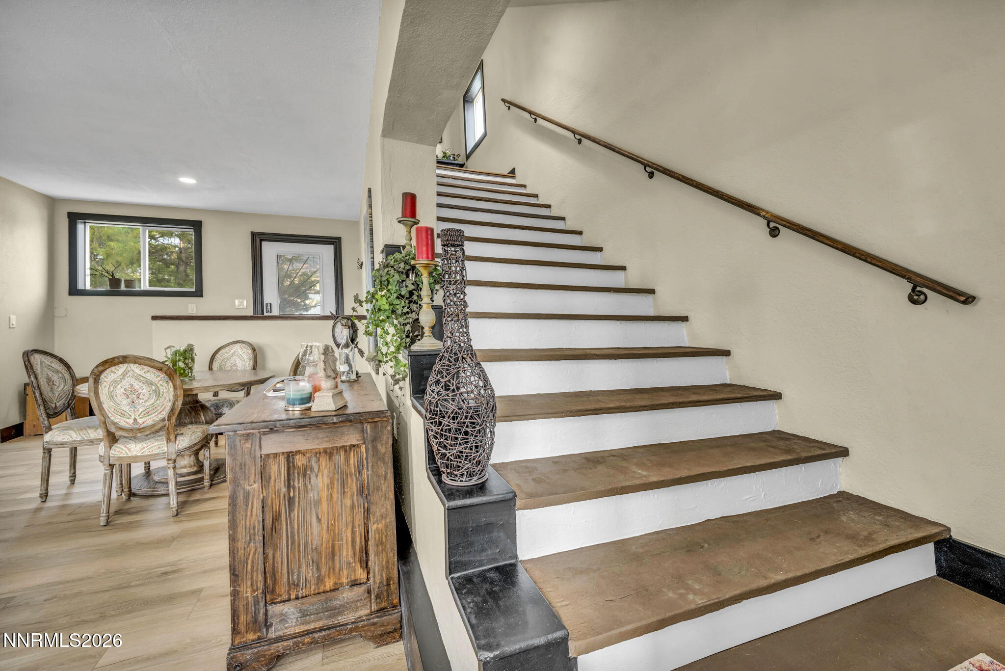15950 Carl Drive Property Photo 10