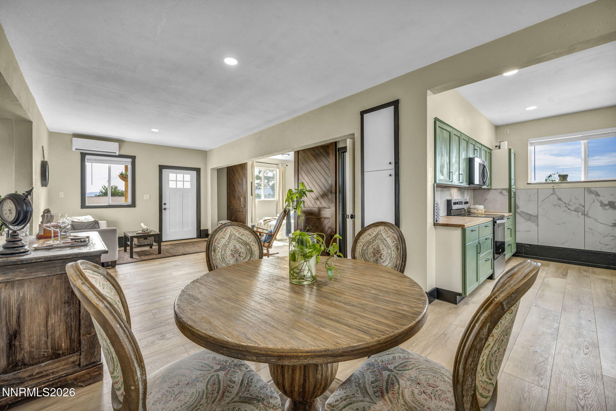 15950 Carl Drive Property Photo 13