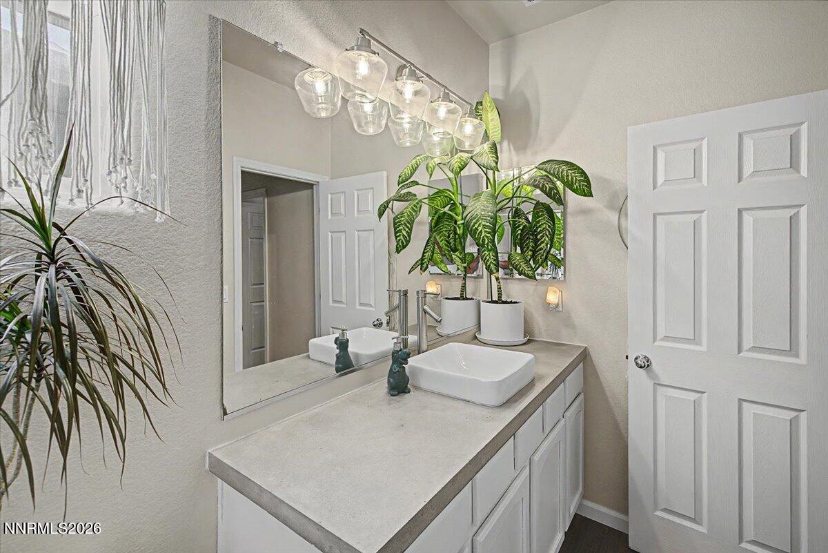 866 N University Park Loop Property Photo 32
