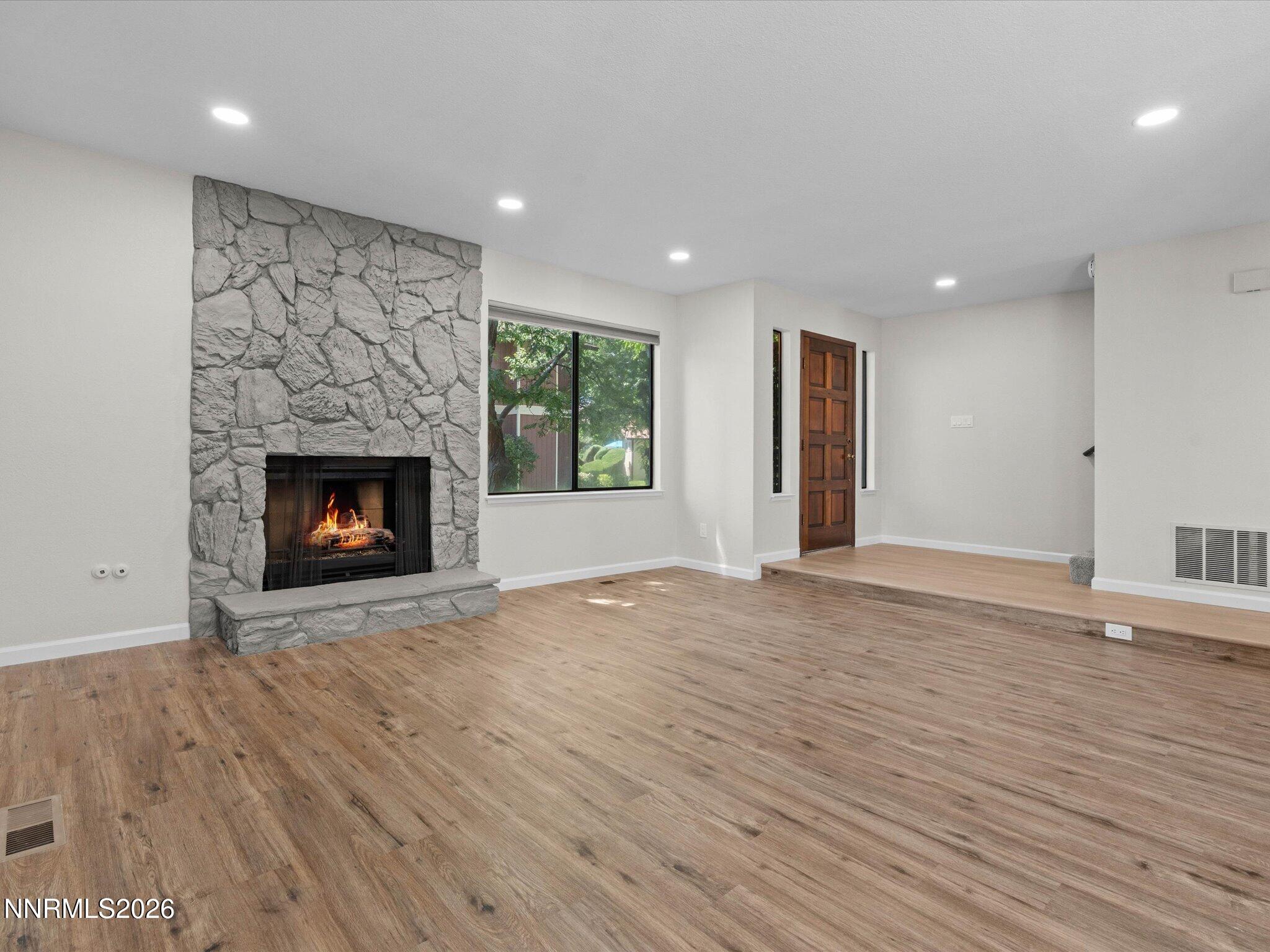 1485 Foster Drive Property Photo 8