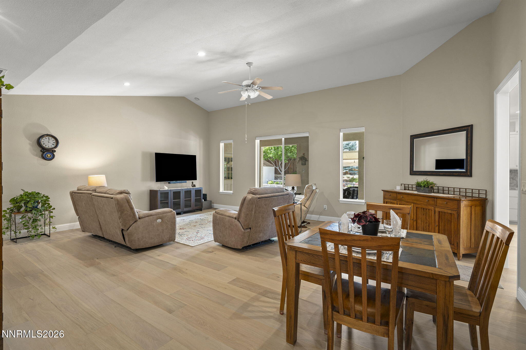 4855 Pinesprings Drive Property Photo 6