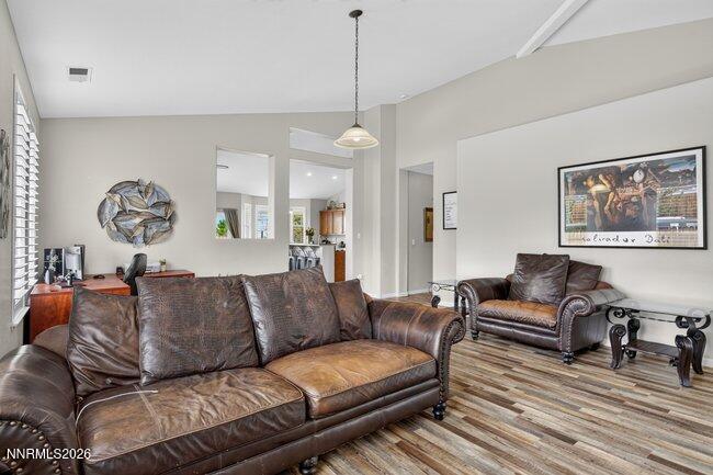 1245 Saxon Drive Property Photo 9