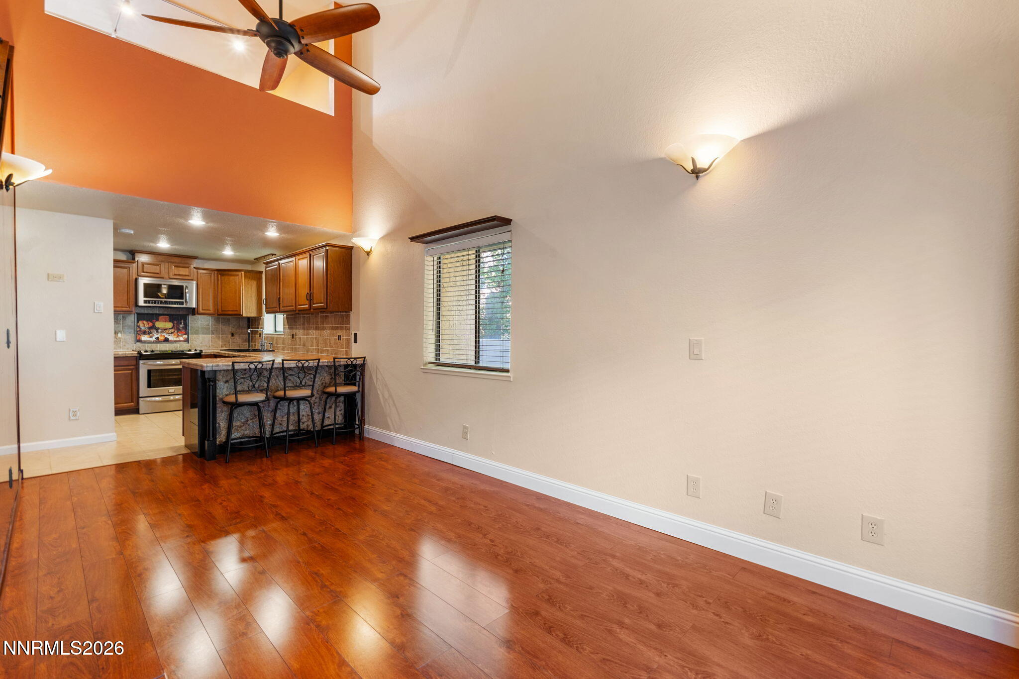 8690 Dixon Lane Property Photo 4