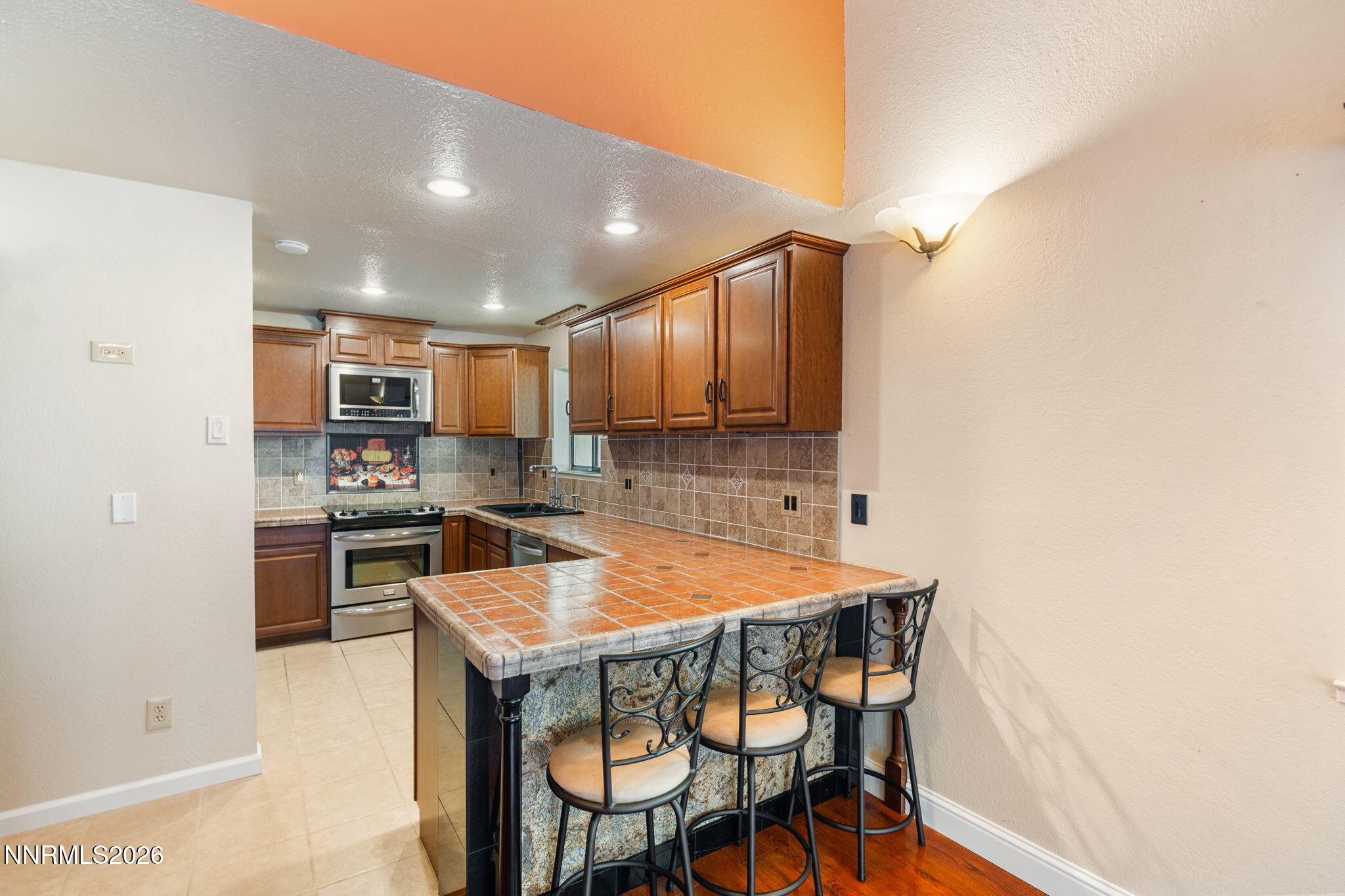 8690 Dixon Lane Property Photo 12