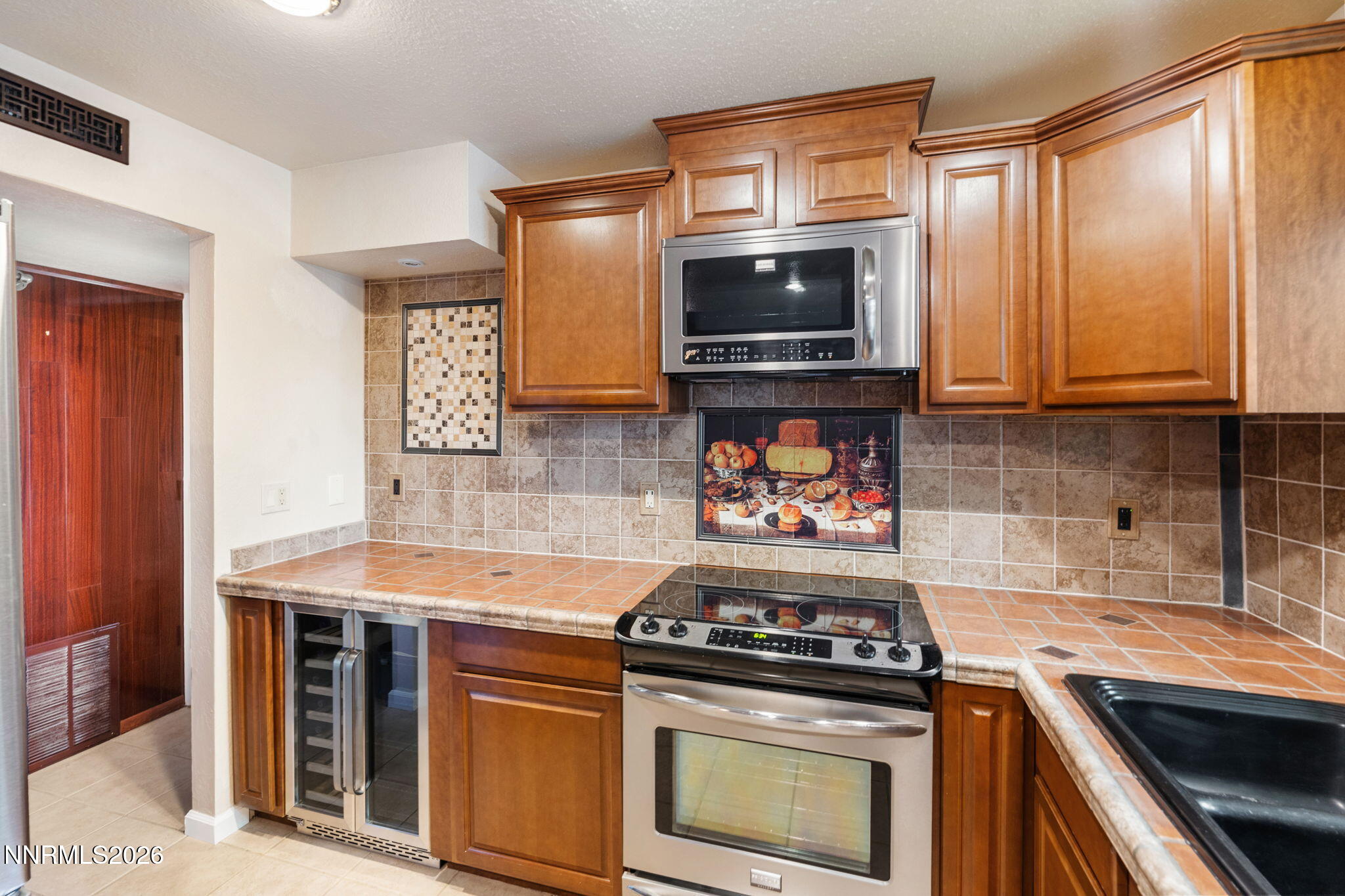 8690 Dixon Lane Property Photo 14