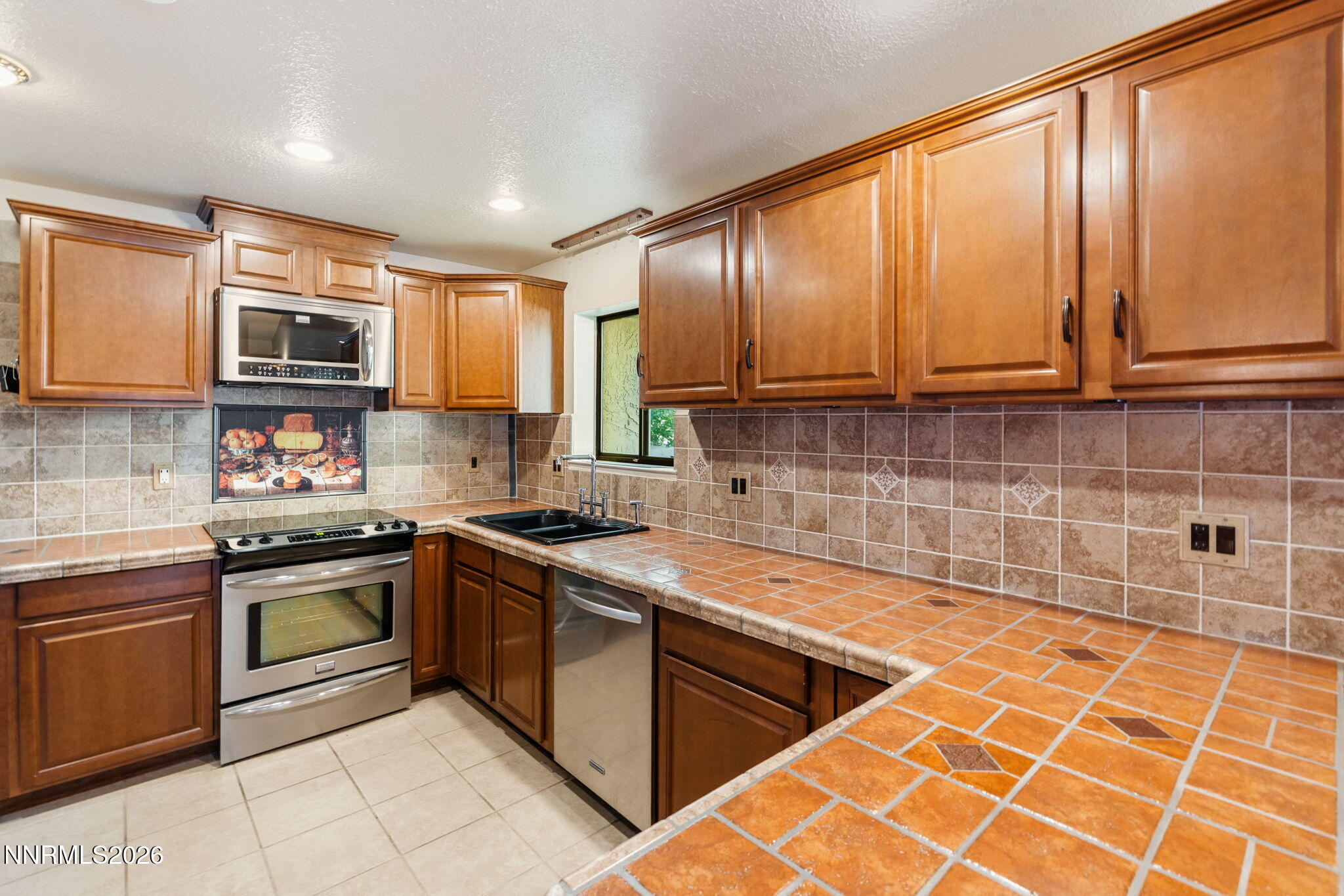 8690 Dixon Lane Property Photo 15