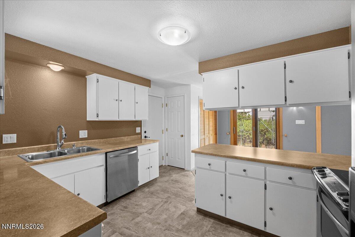 7190 Bluestone Drive Property Photo 16