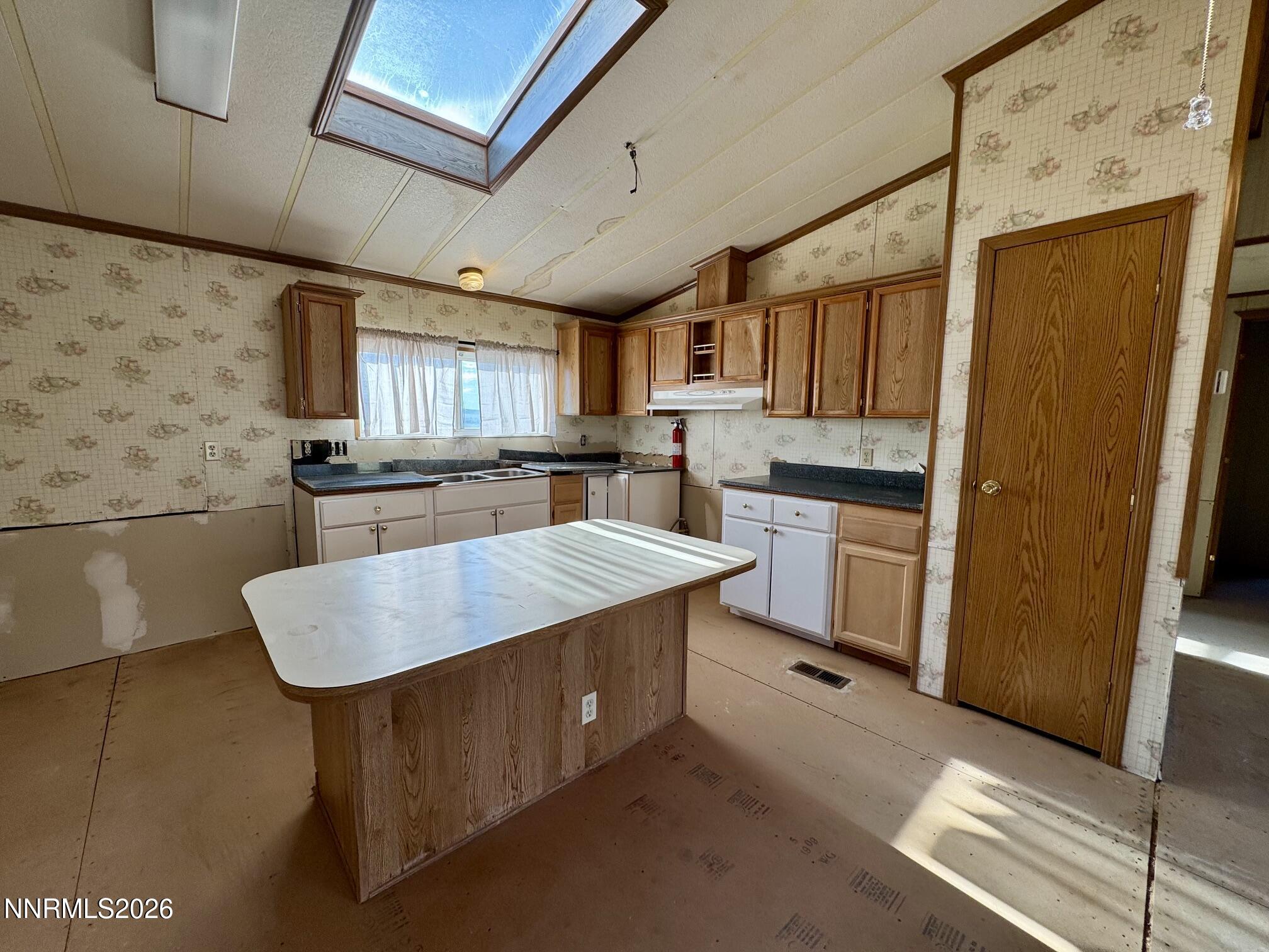 21255 Pyramid Lake Road Property Photo 6
