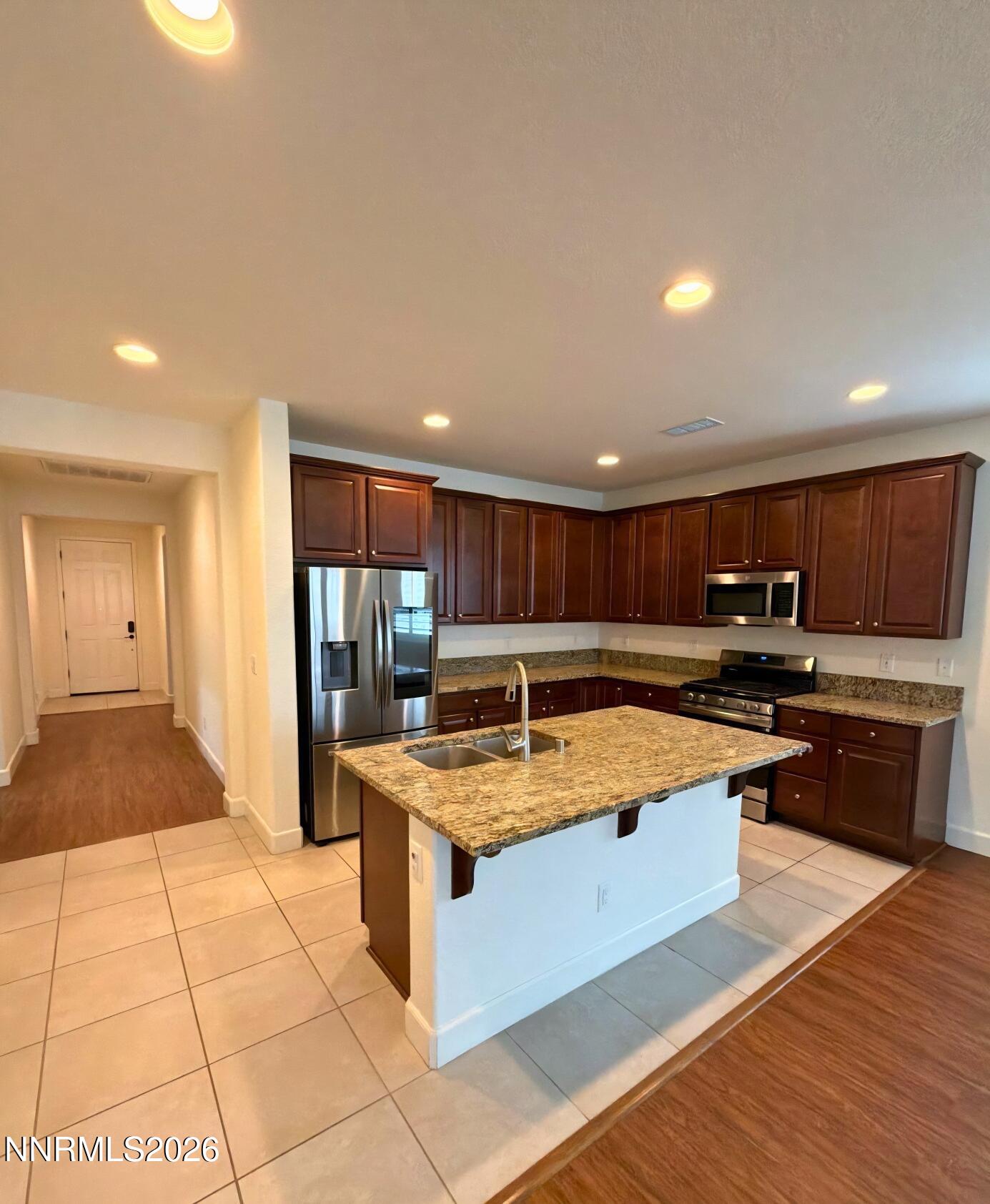 1905 Palacia Pointe Drive Property Photo 4