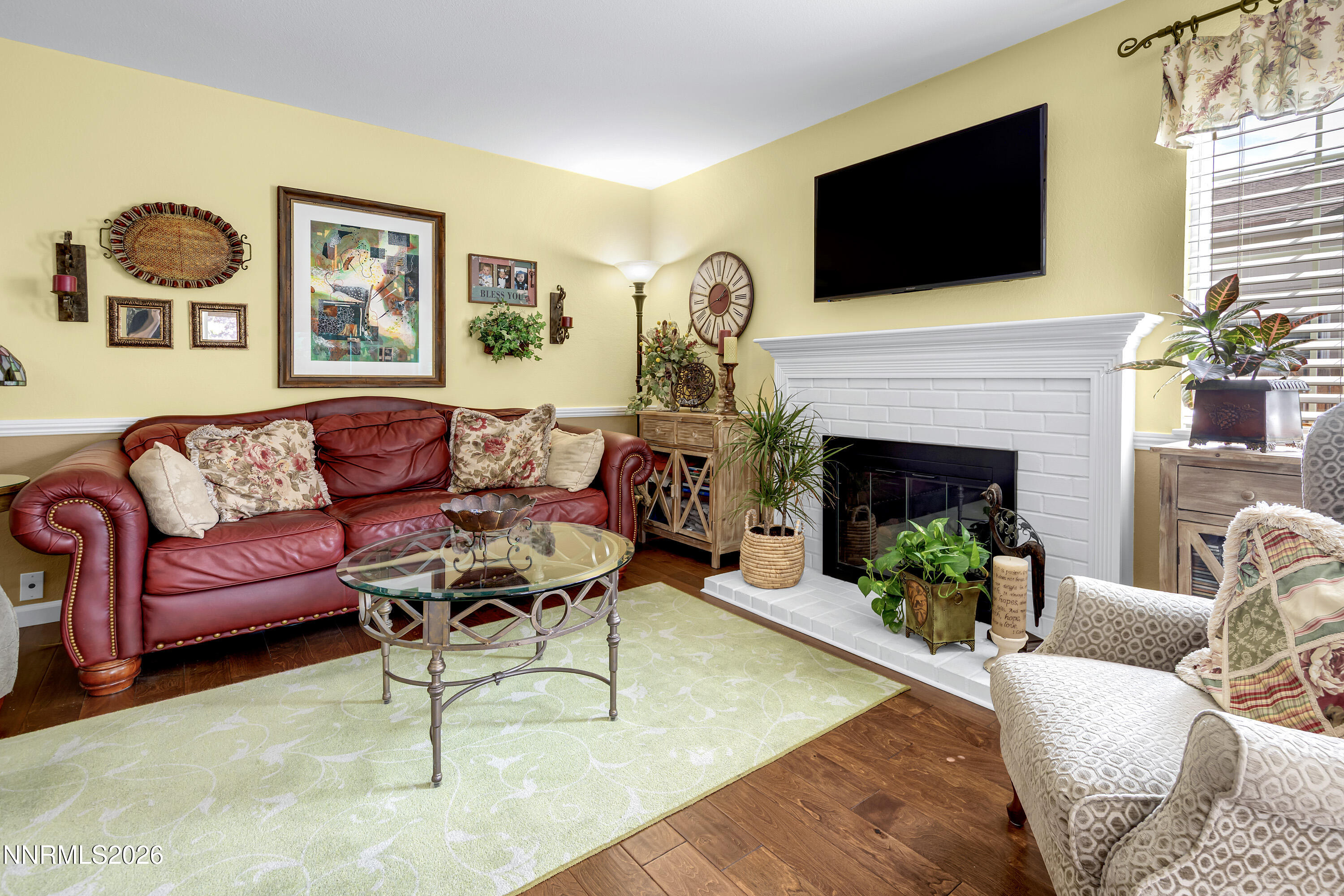 2267 Valencia Way Property Photo 9