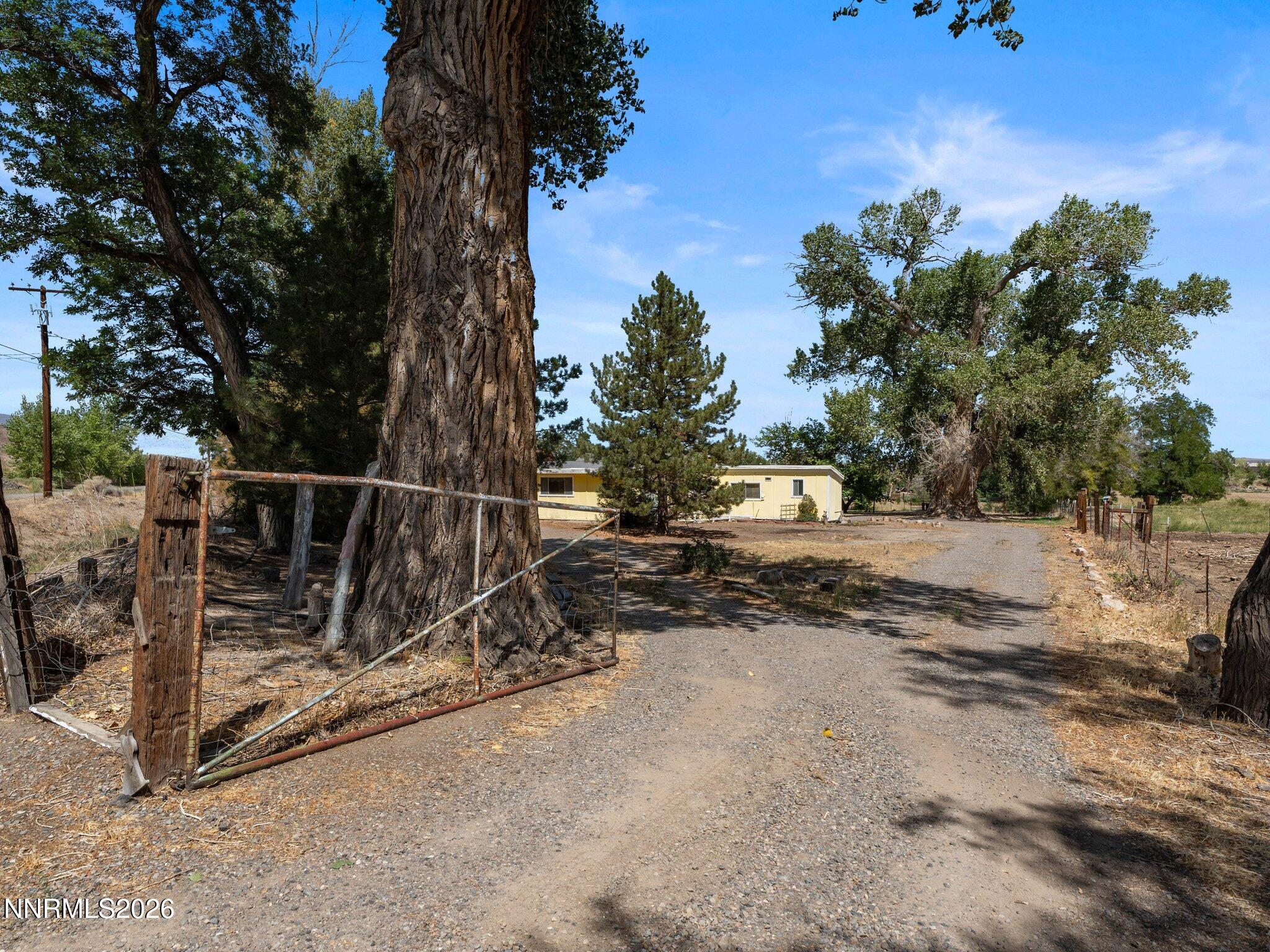 1450 Truckee Lane Property Photo 5