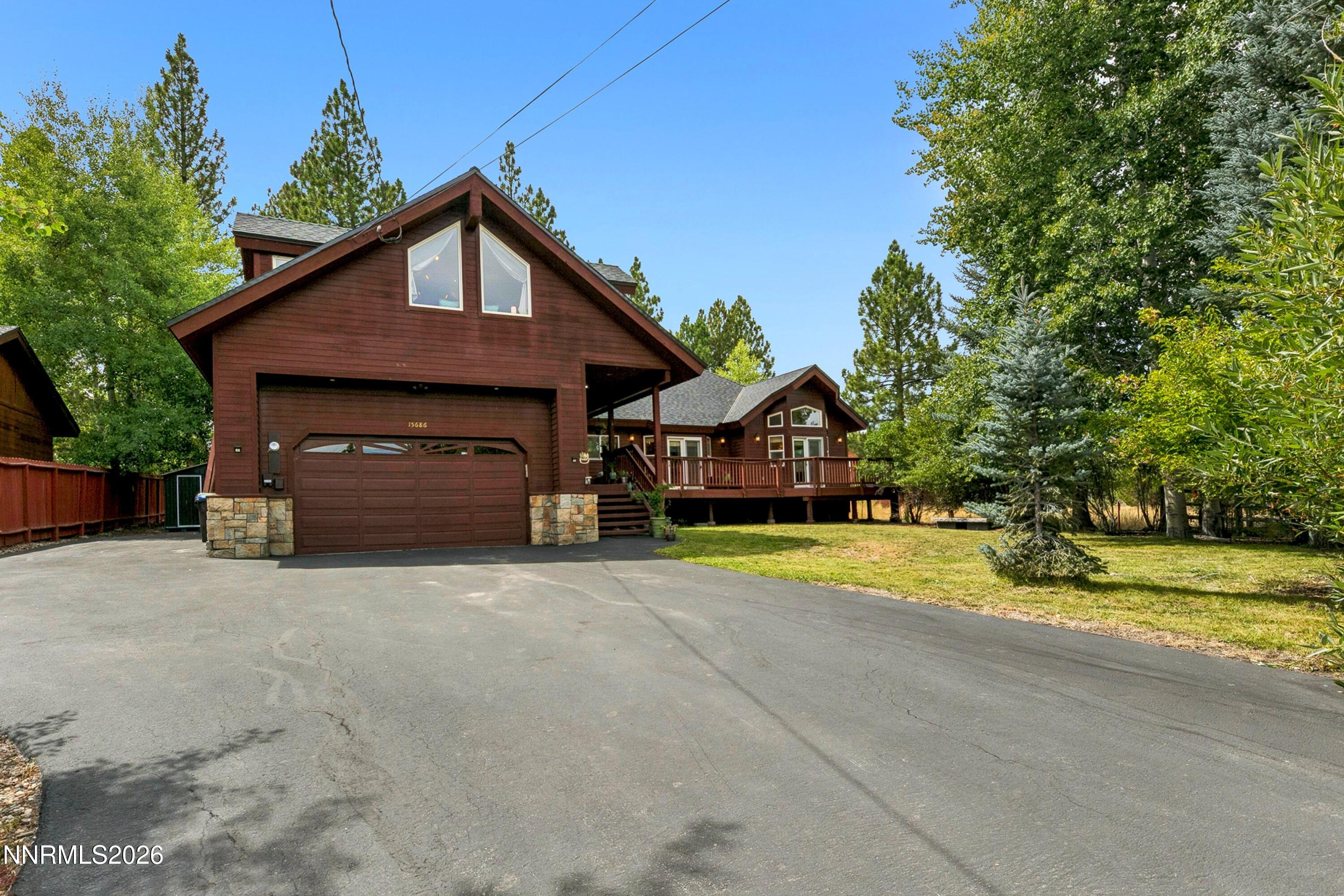 15686 Waterloo Circle