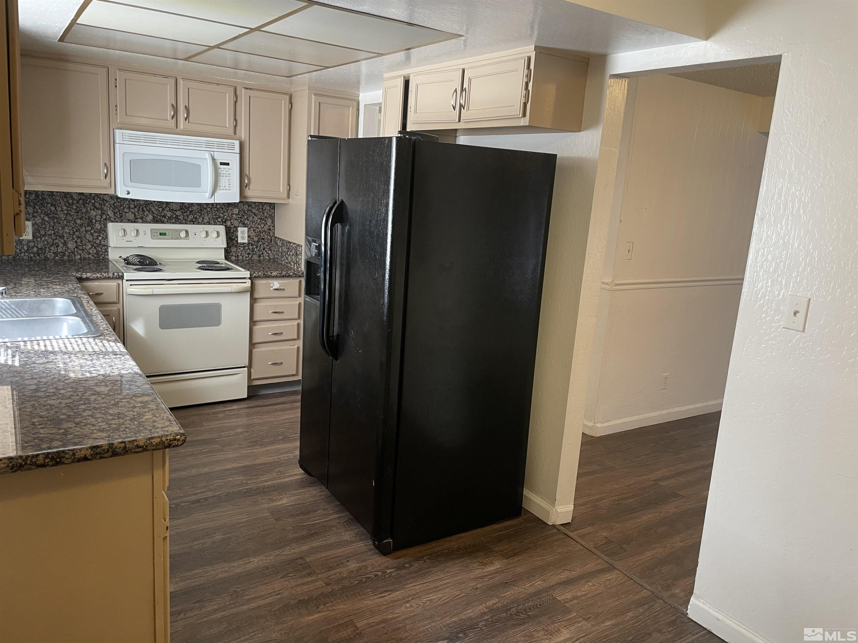 6249 Enchanted Valley Drive Property Photo 4