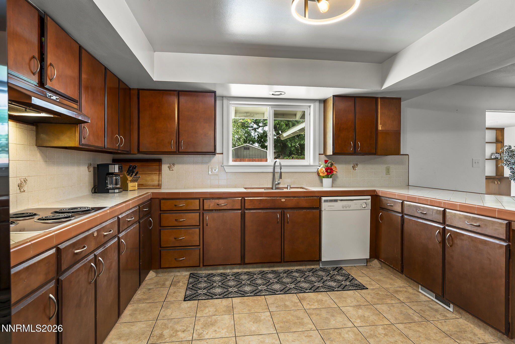 3070 Idlewild Drive Property Photo 9