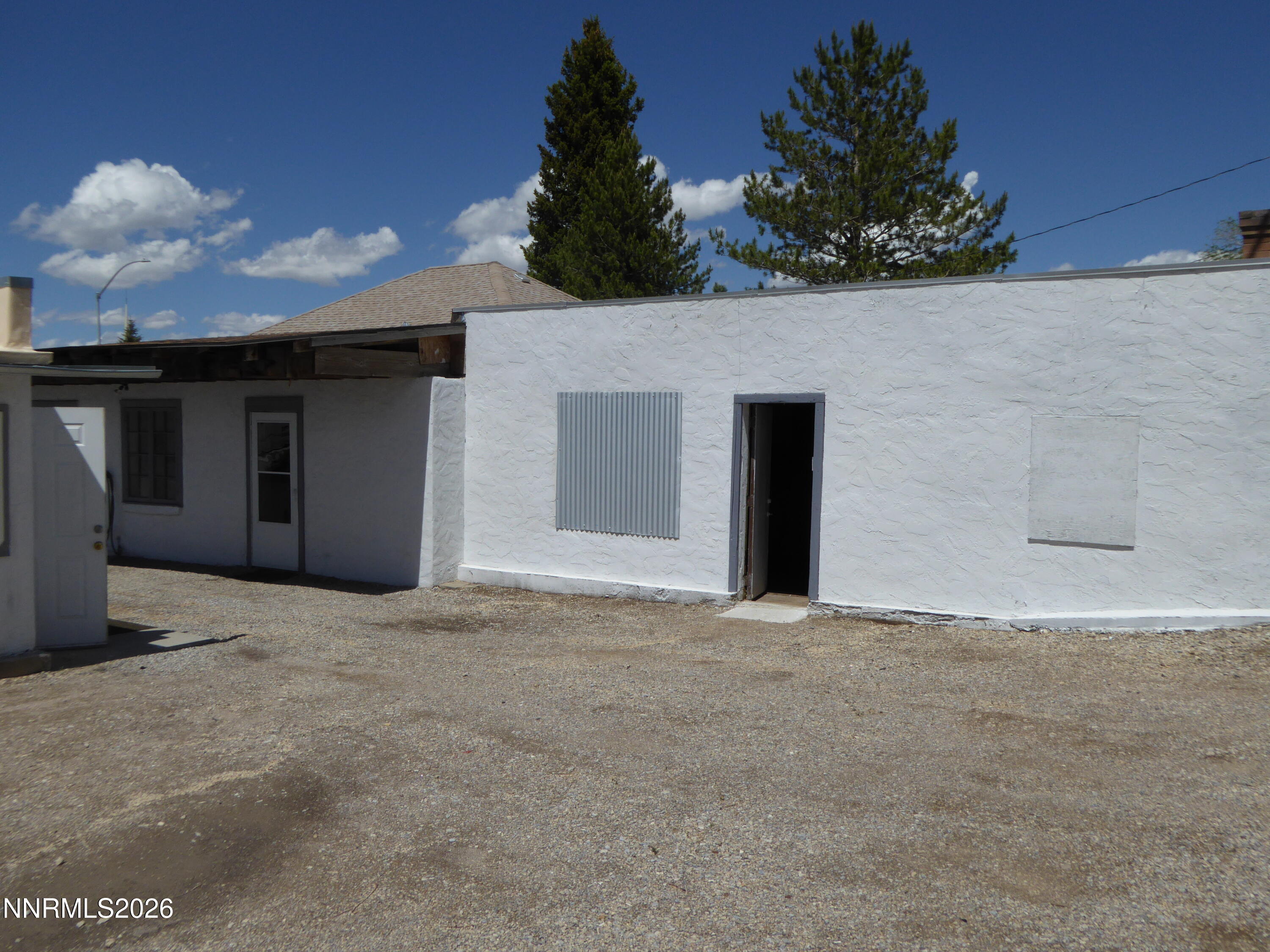 842 E Aultman Street Property Photo 5