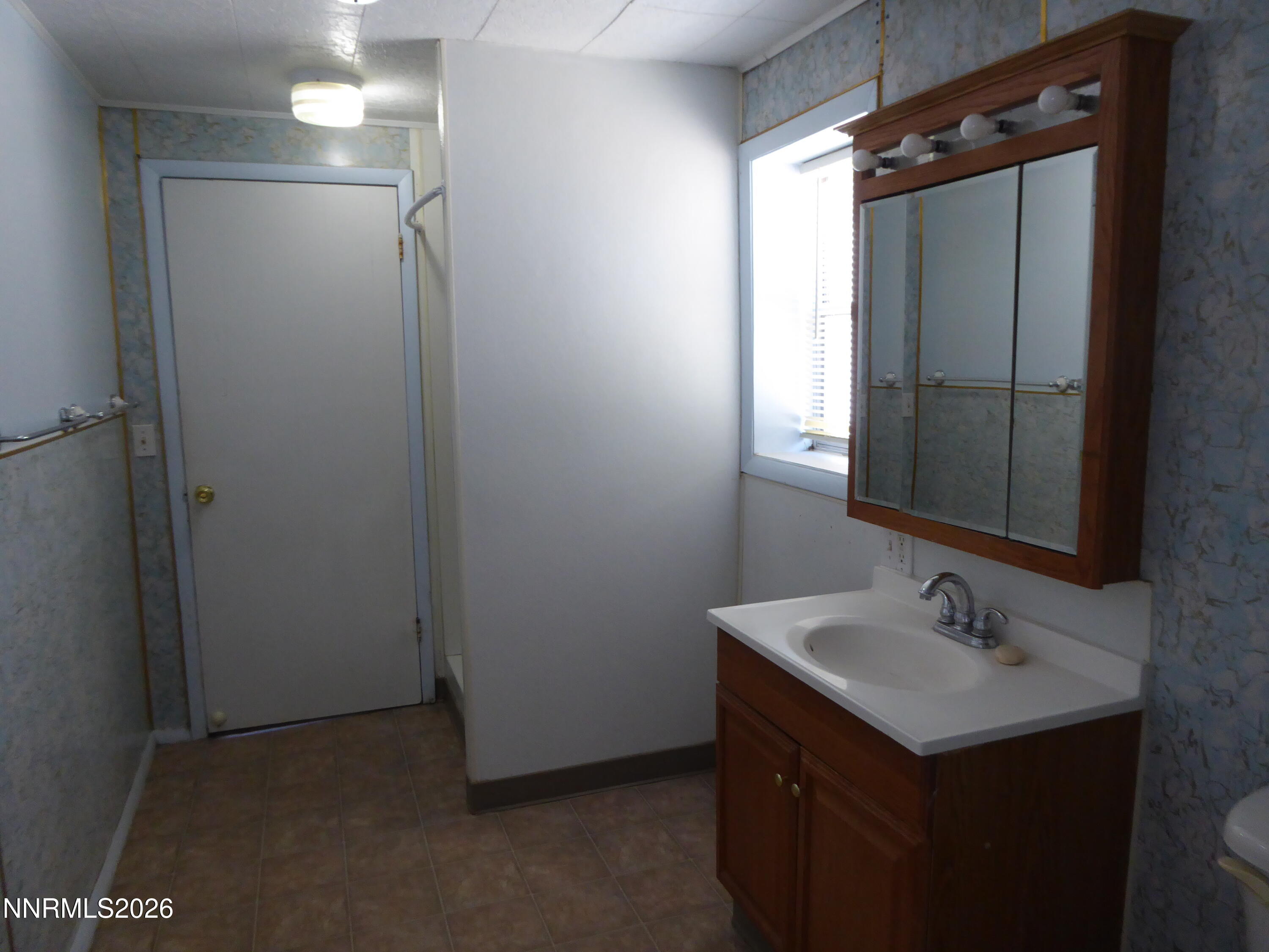 842 E Aultman Street Property Photo 16