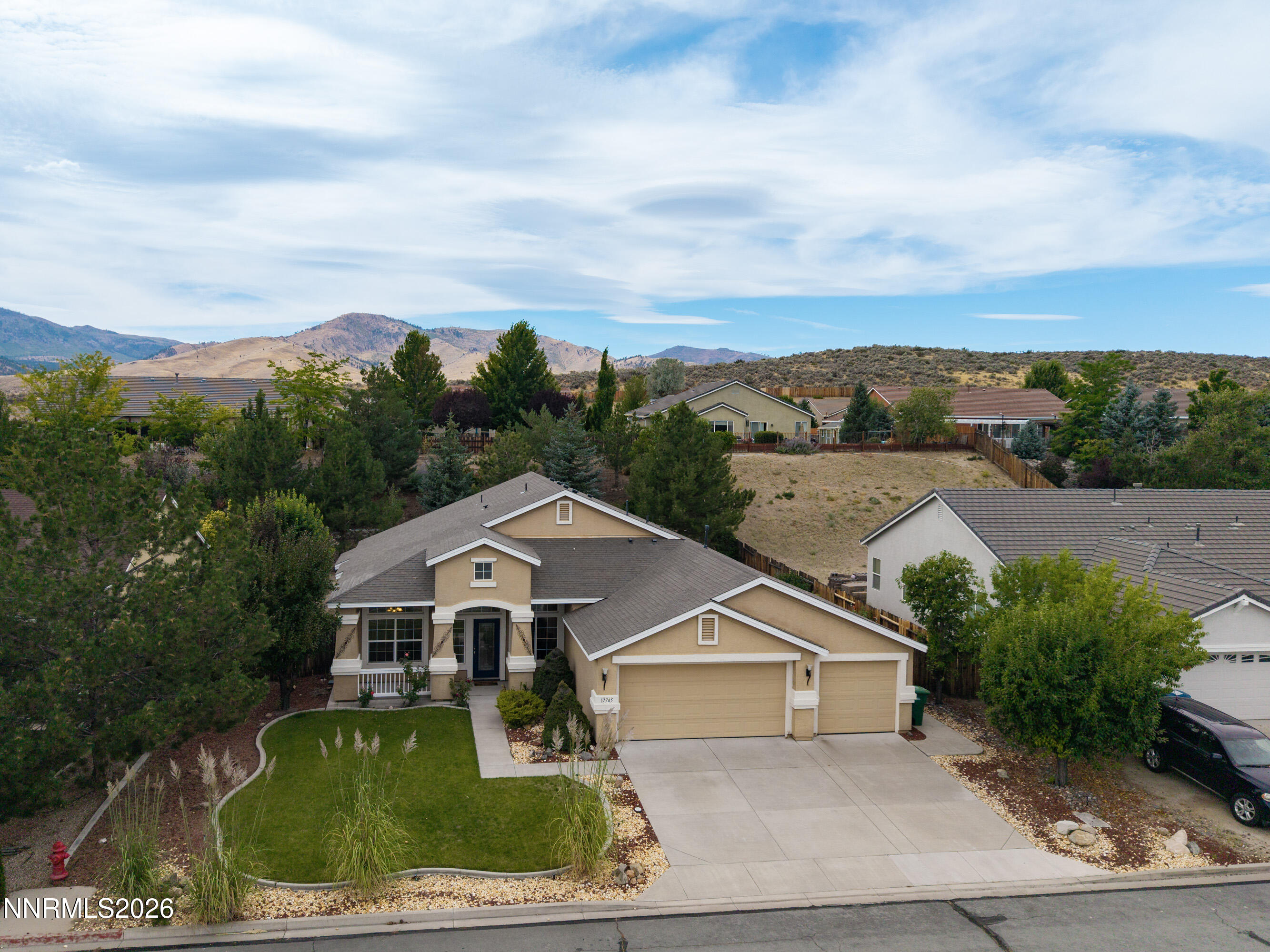 17745 Thunder River Drive Property Photo 3