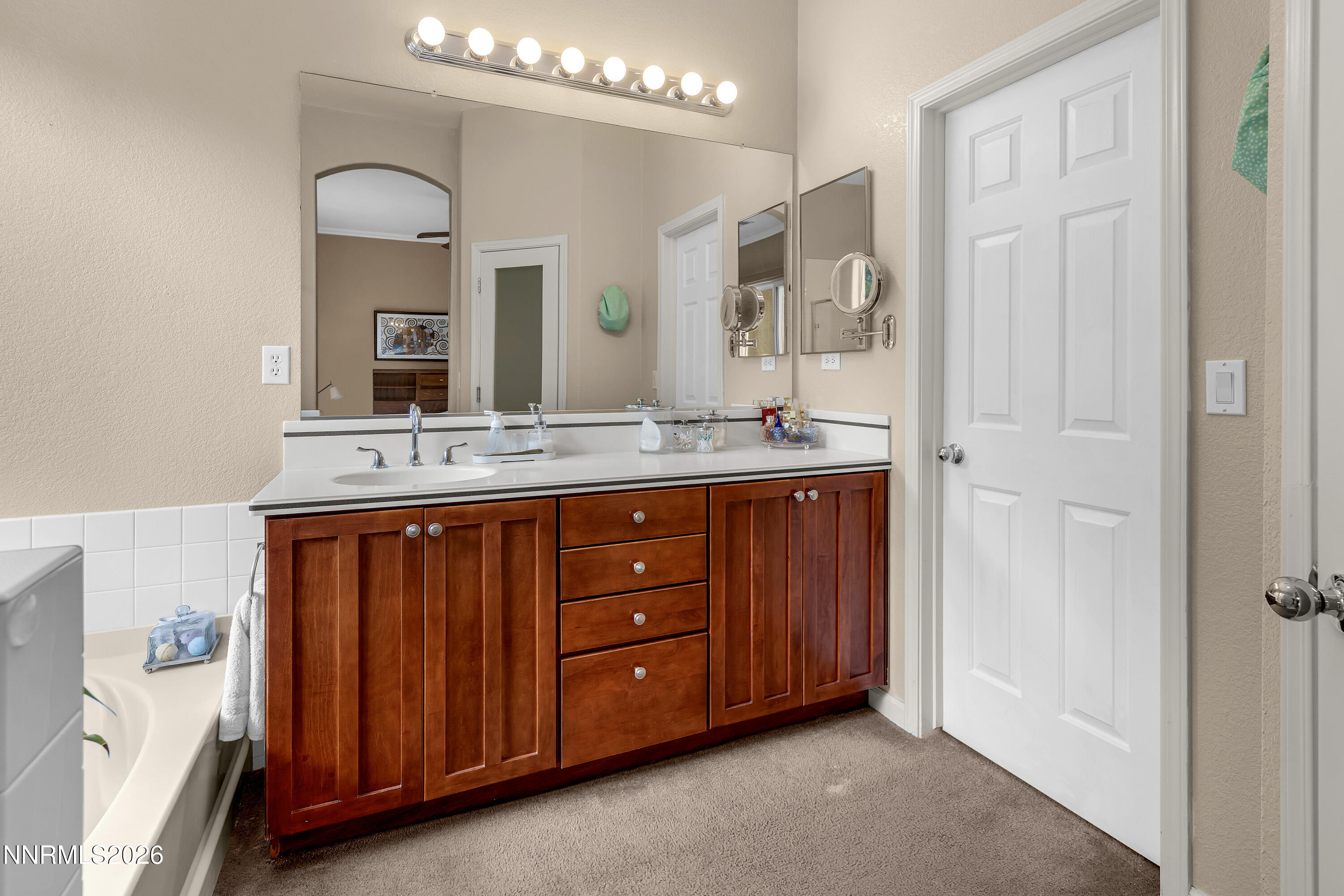 17745 Thunder River Drive Property Photo 31