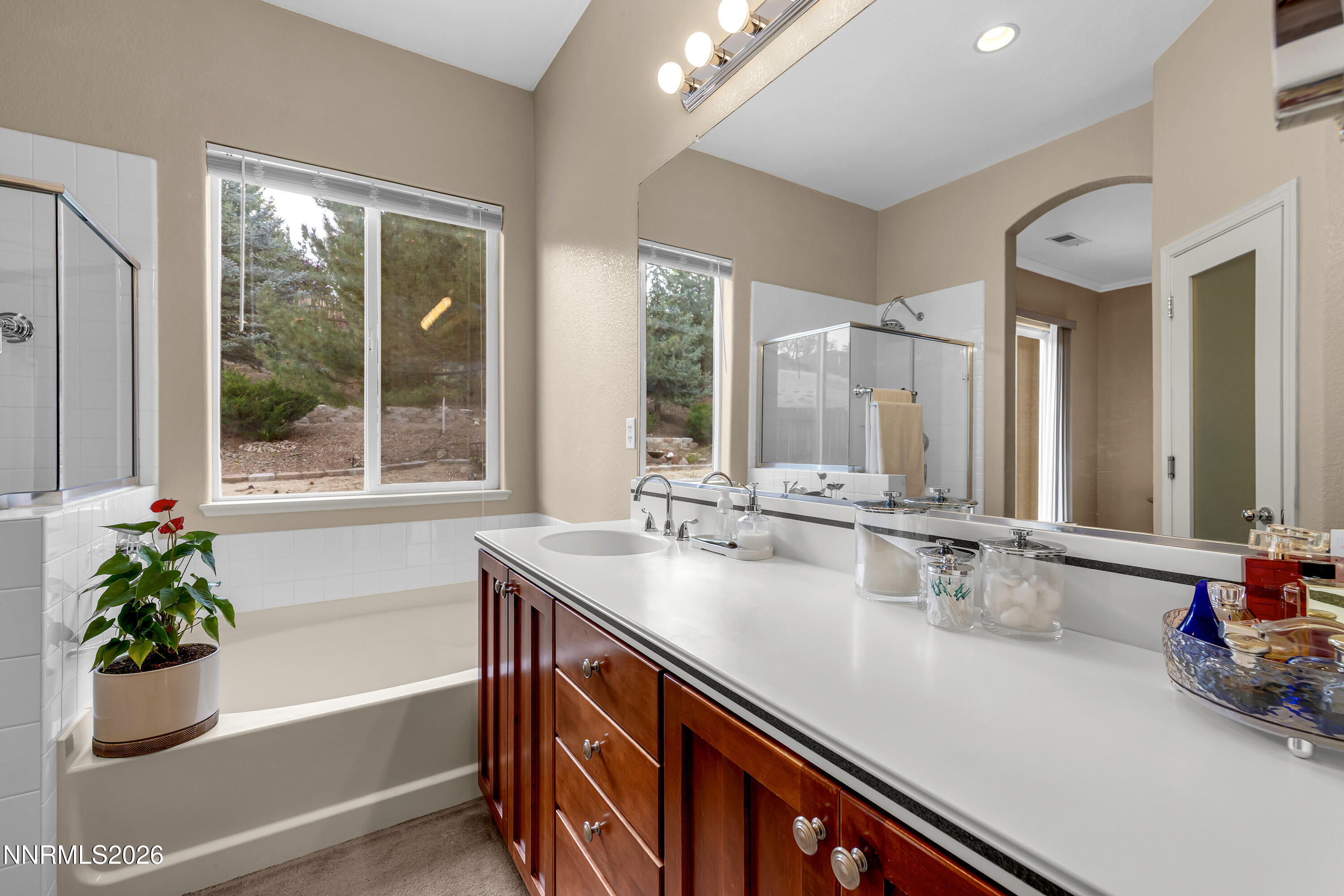 17745 Thunder River Drive Property Photo 32