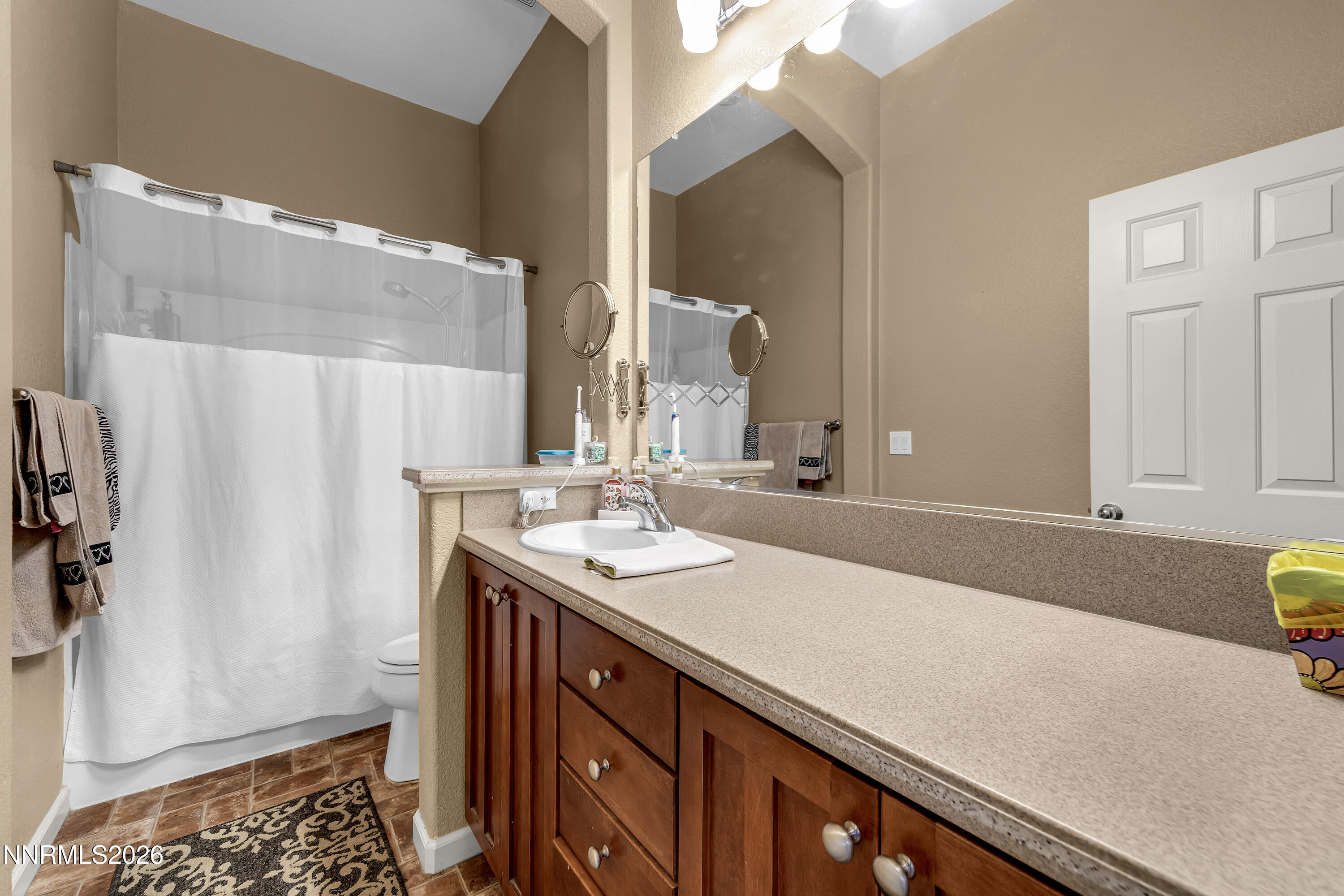 17745 Thunder River Drive Property Photo 39