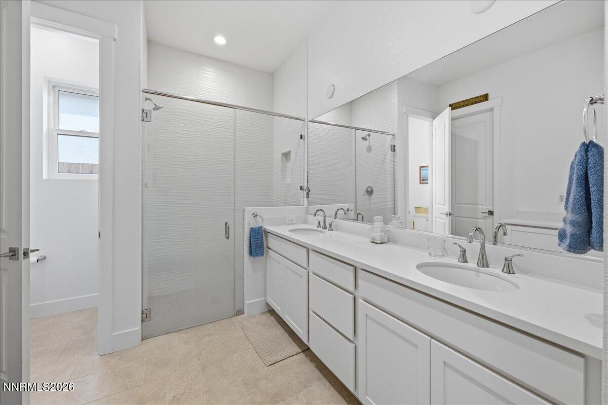 2226 Kates Bridge Drive Property Photo 12