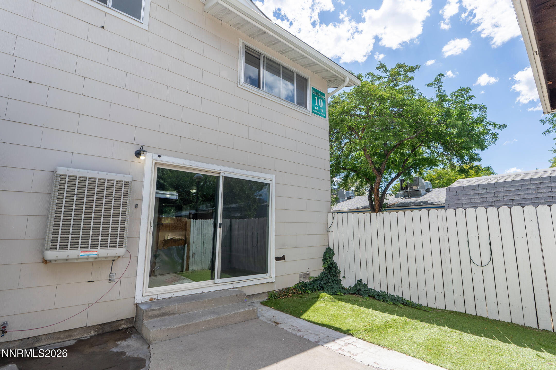 70 Smithridge Park Property Photo 24
