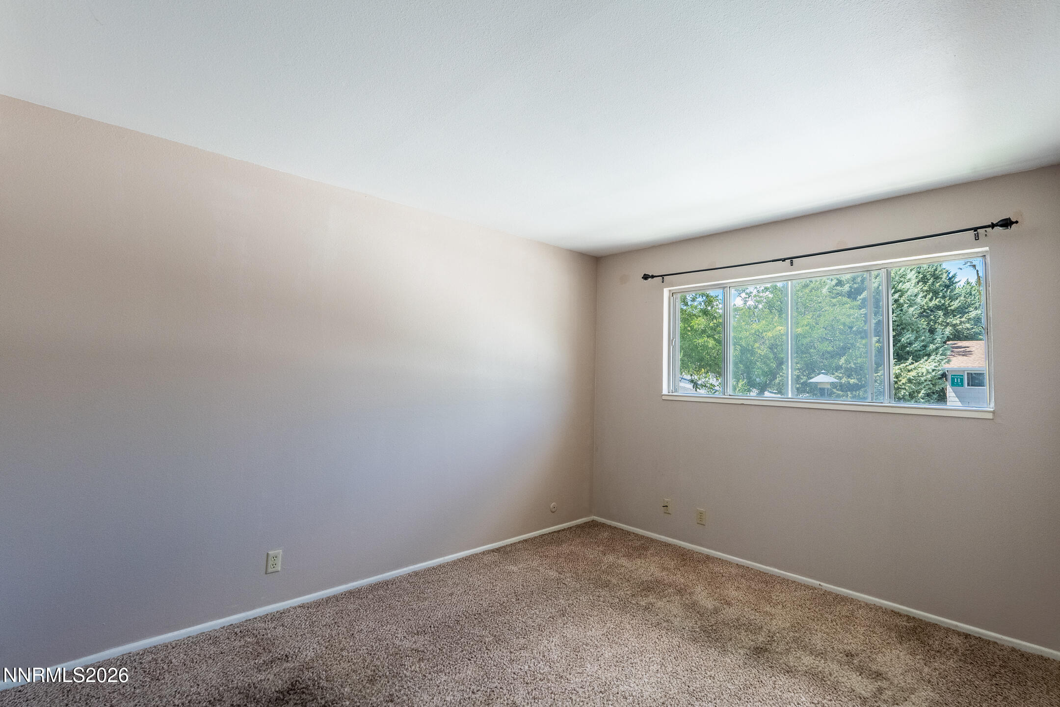 70 Smithridge Park Property Photo 36