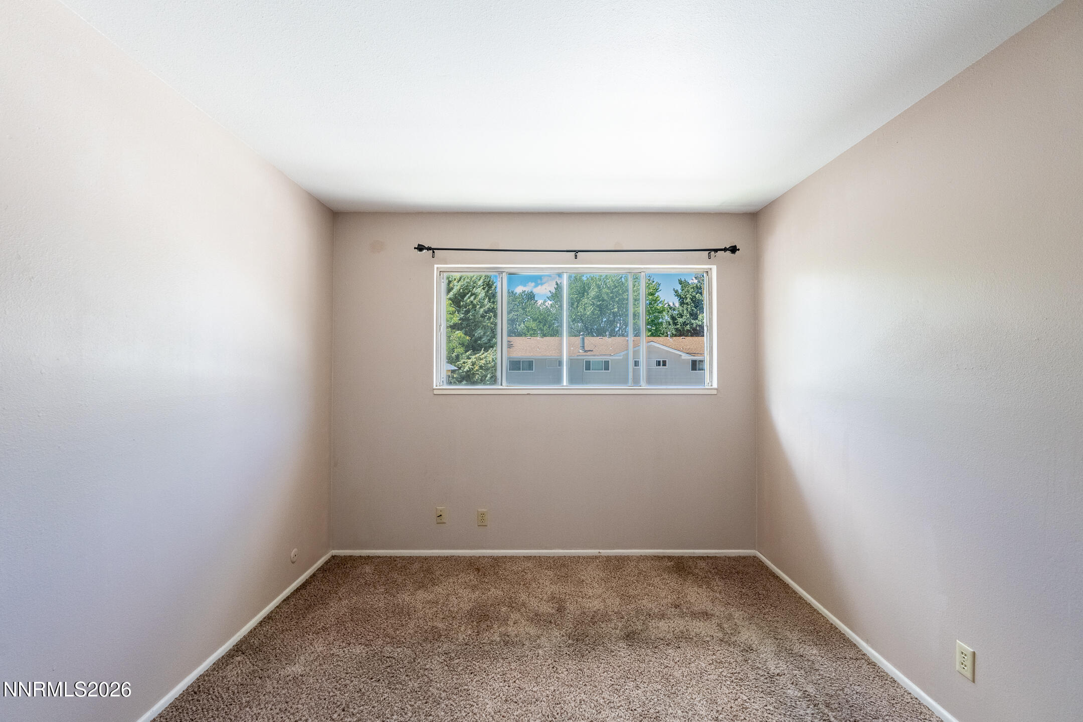 70 Smithridge Park Property Photo 39
