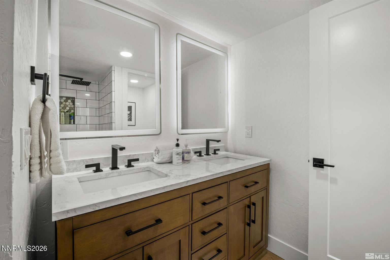 945 Harold Drive Unit 20 Property Photo 12