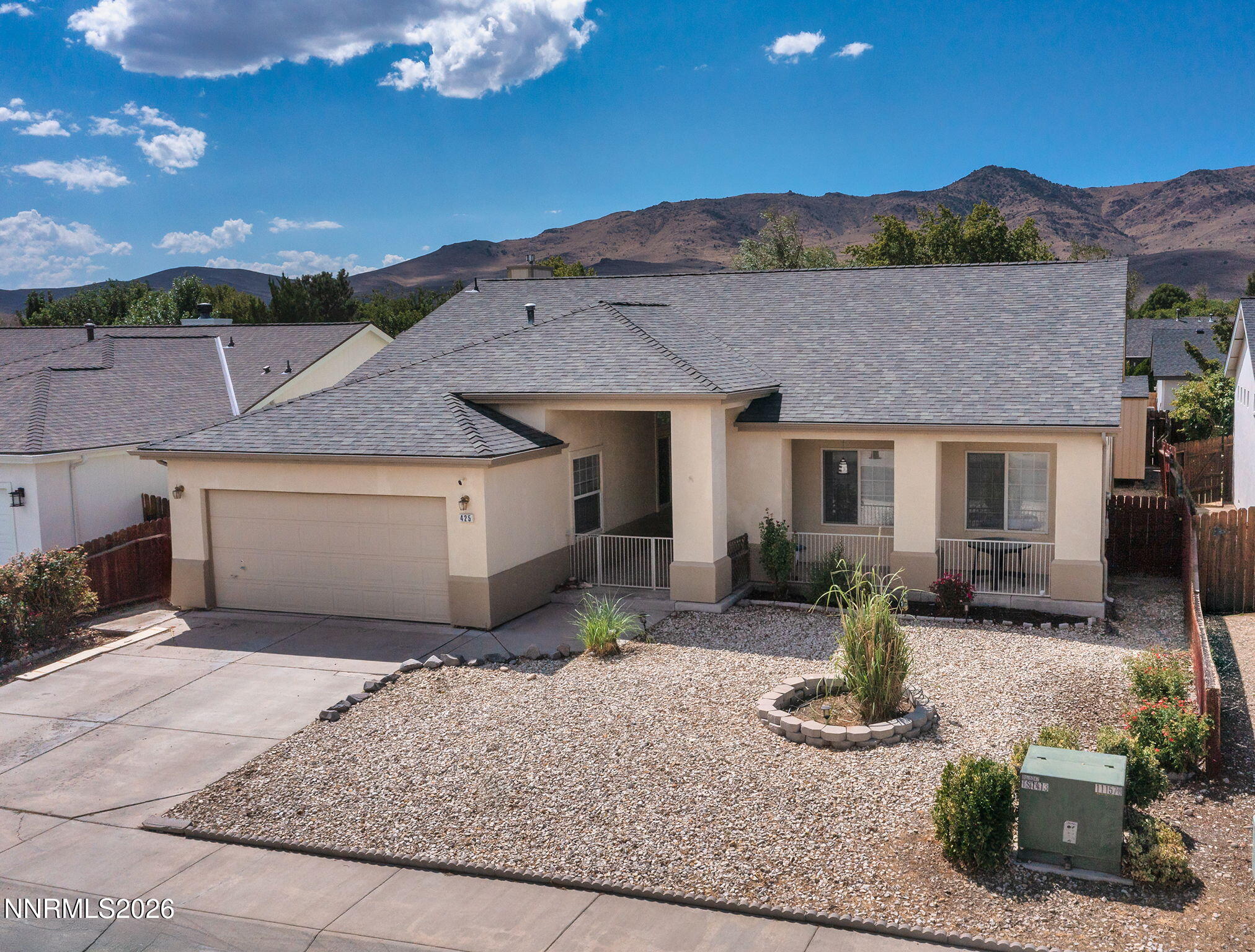 425 Crosswinds Drive Property Photo 3