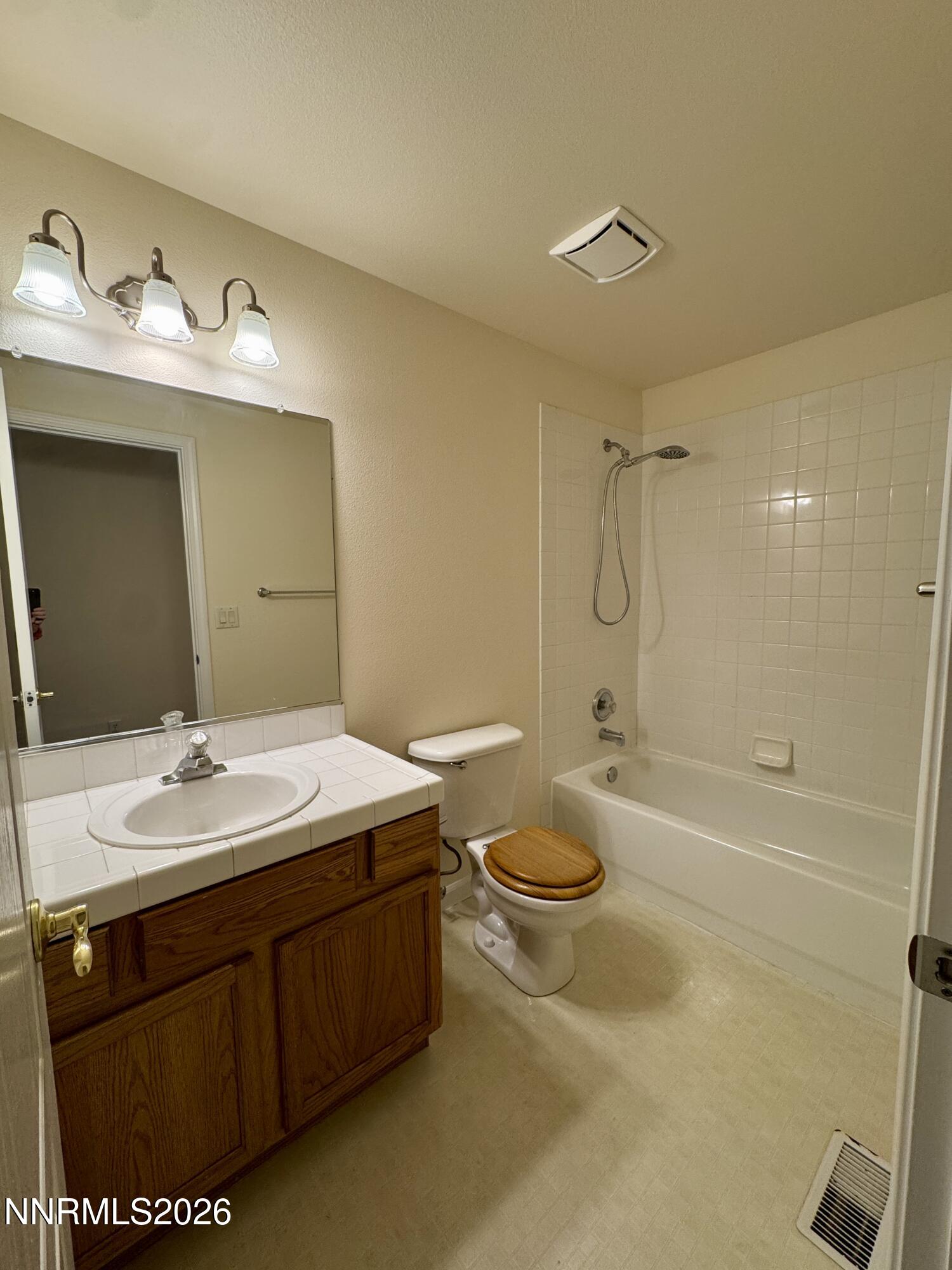 2501 Ridgecrest Drive Property Photo 14
