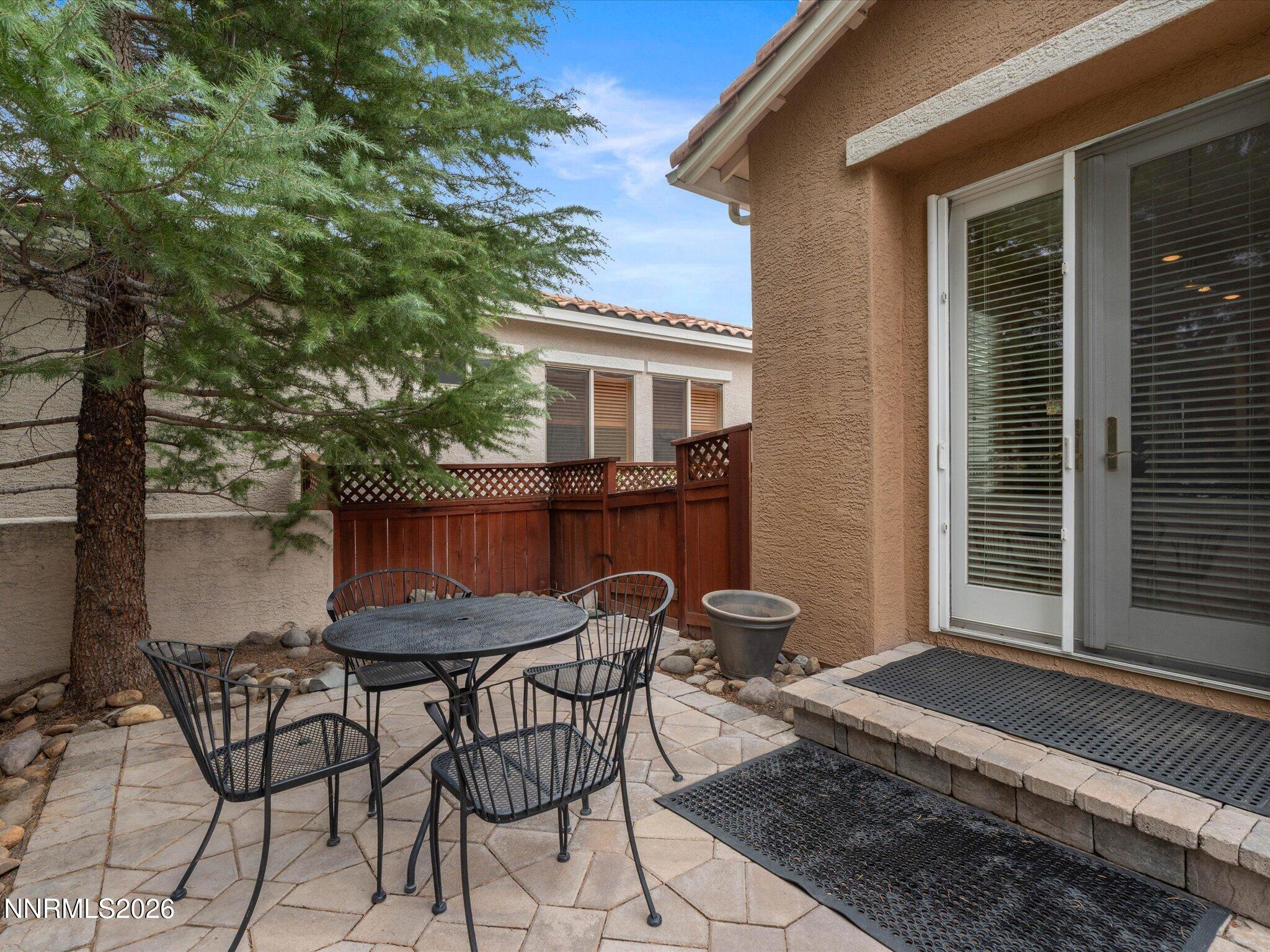 1499 Vicenza Drive Property Photo 4