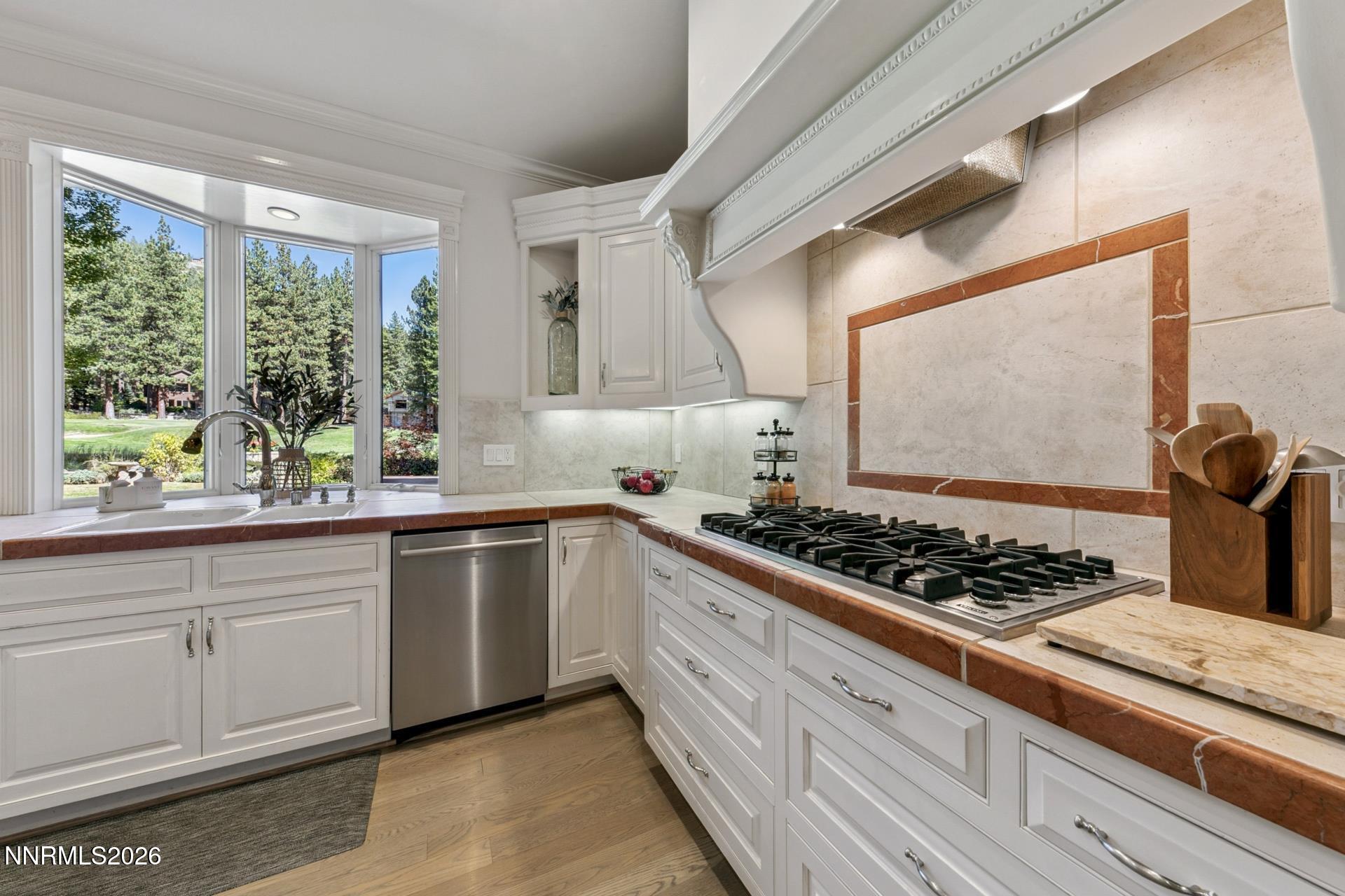 260011289 Property Photo 25