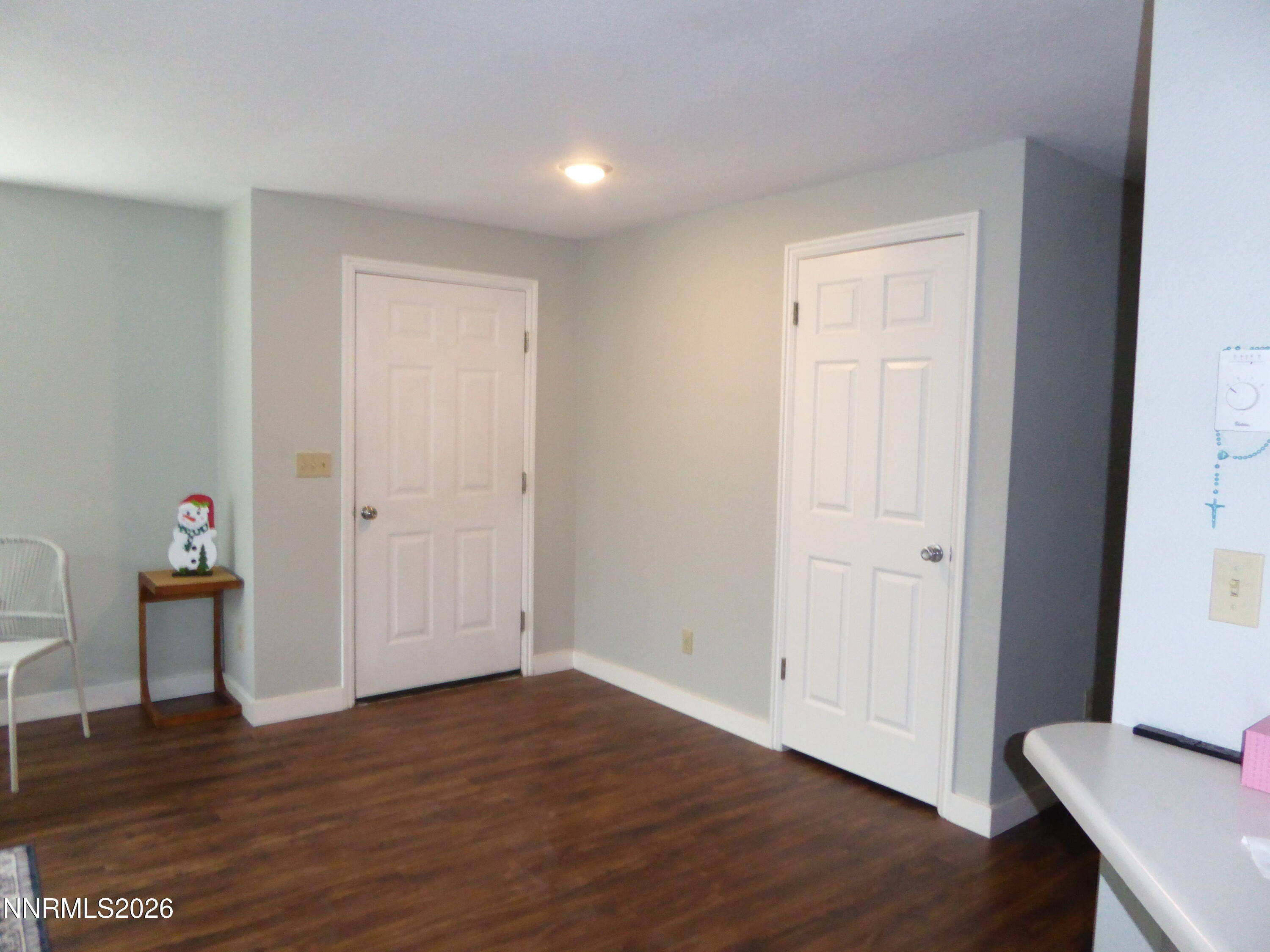 965 E 16th Street Property Photo 4