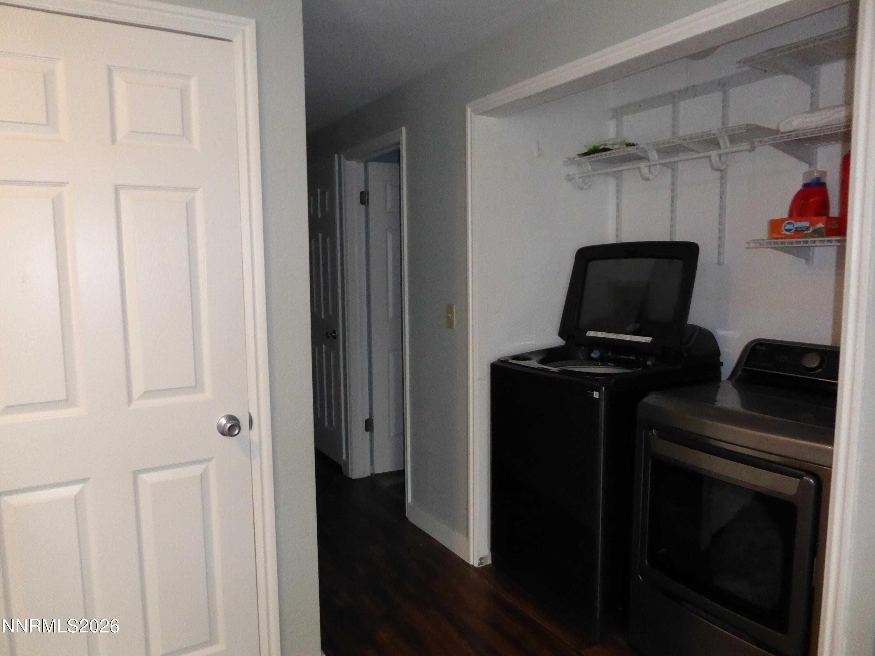 965 E 16th Street Property Photo 5