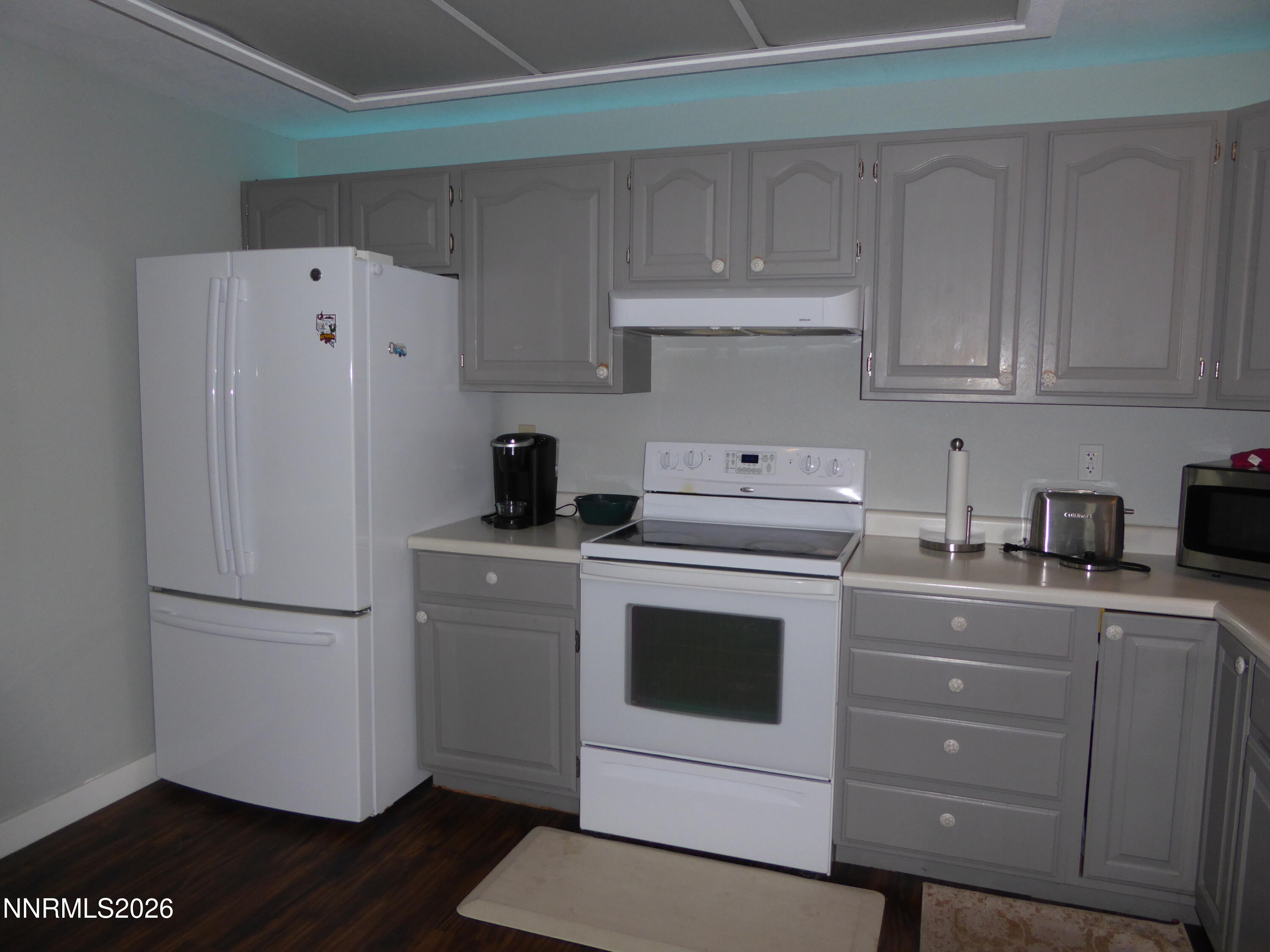 965 E 16th Street Property Photo 9