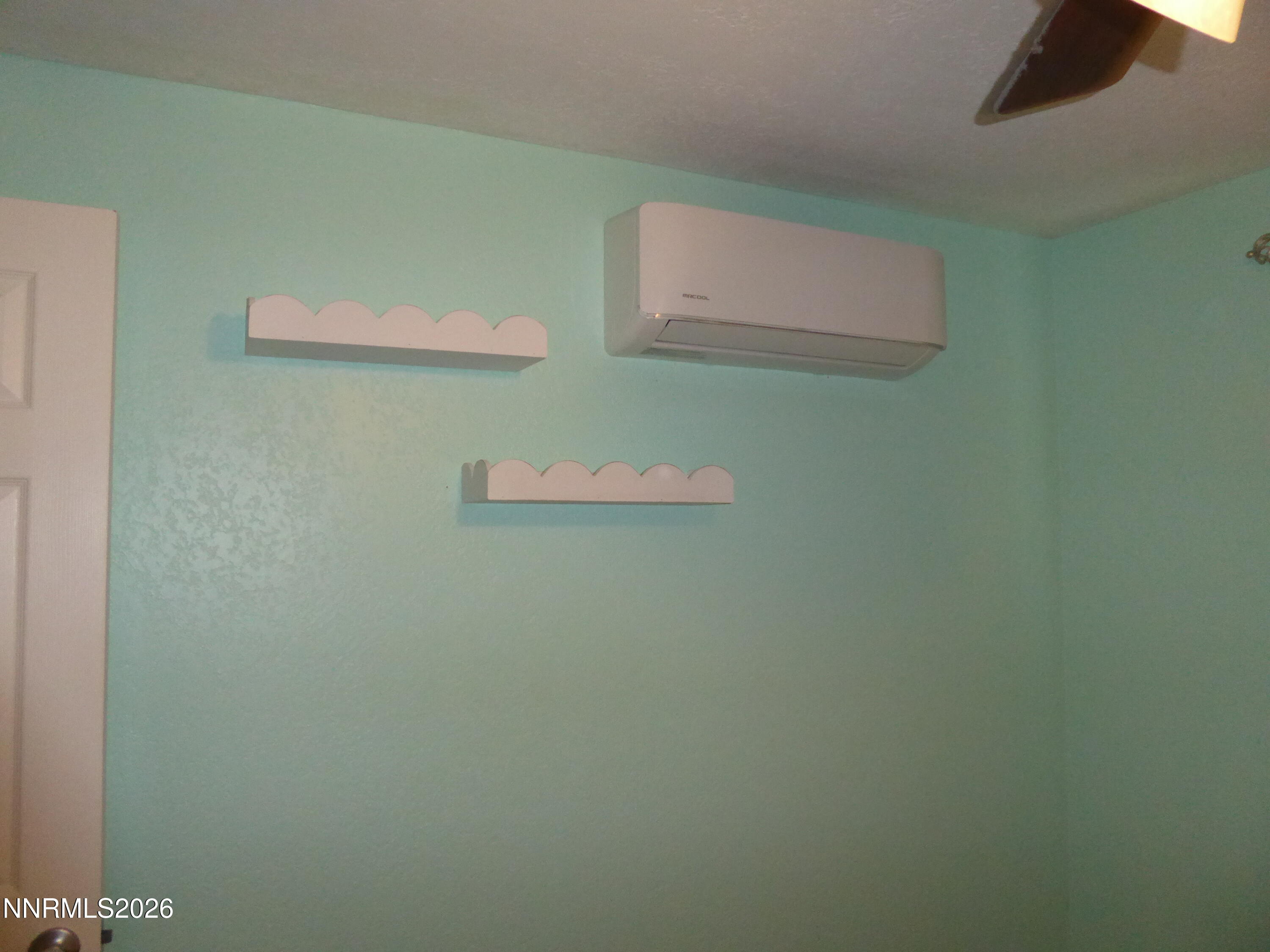 965 E 16th Street Property Photo 18