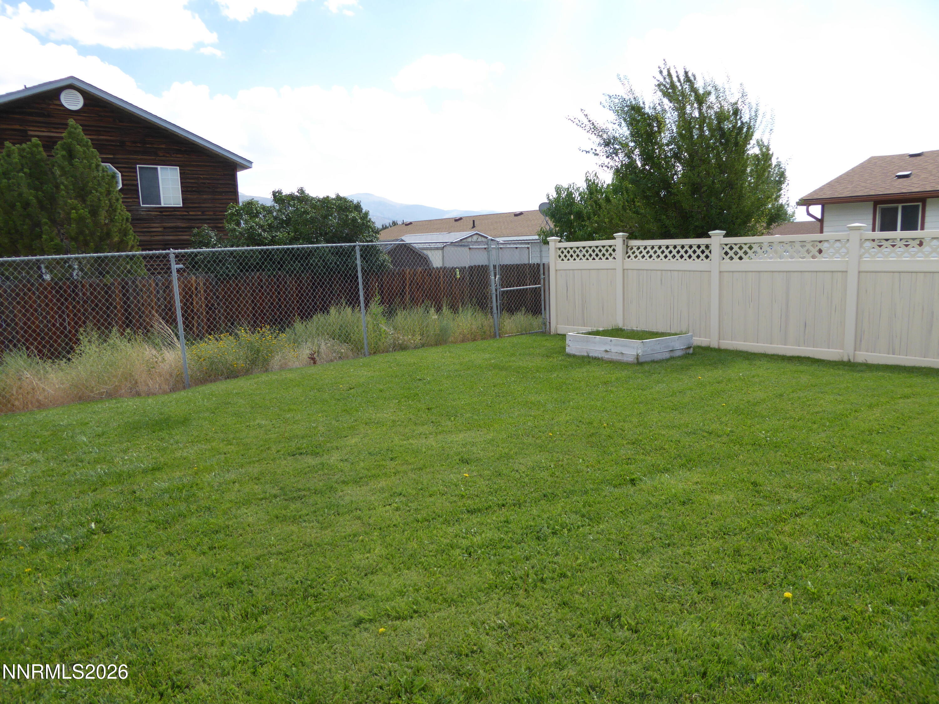 965 E 16th Street Property Photo 30