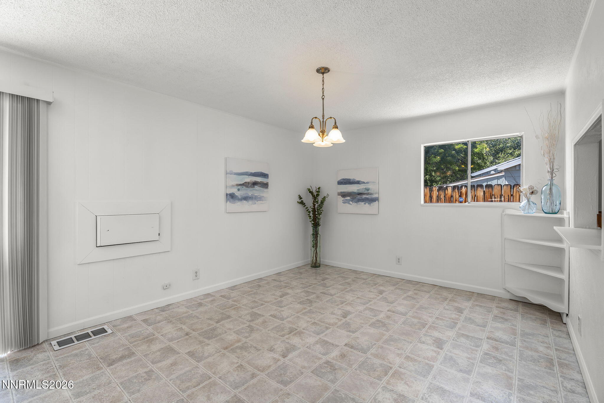 455 E Mclean Way Property Photo 9