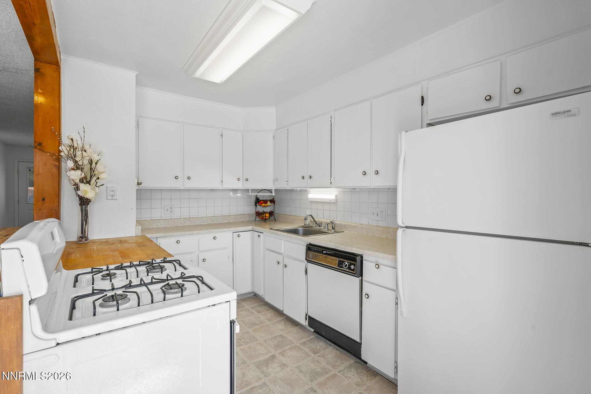 455 E Mclean Way Property Photo 12