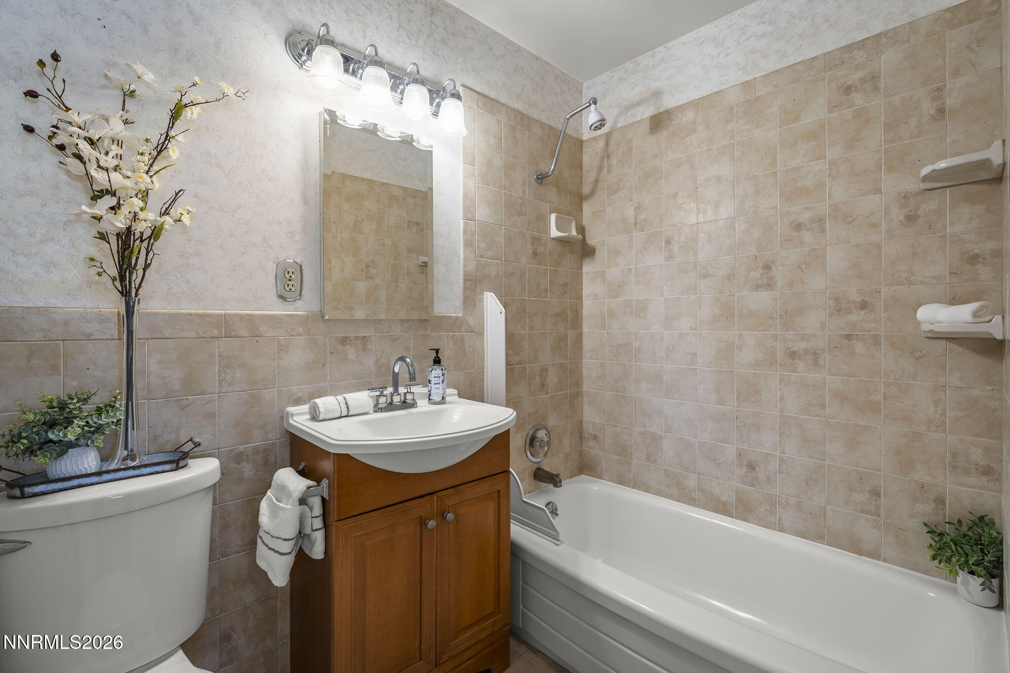 455 E Mclean Way Property Photo 18