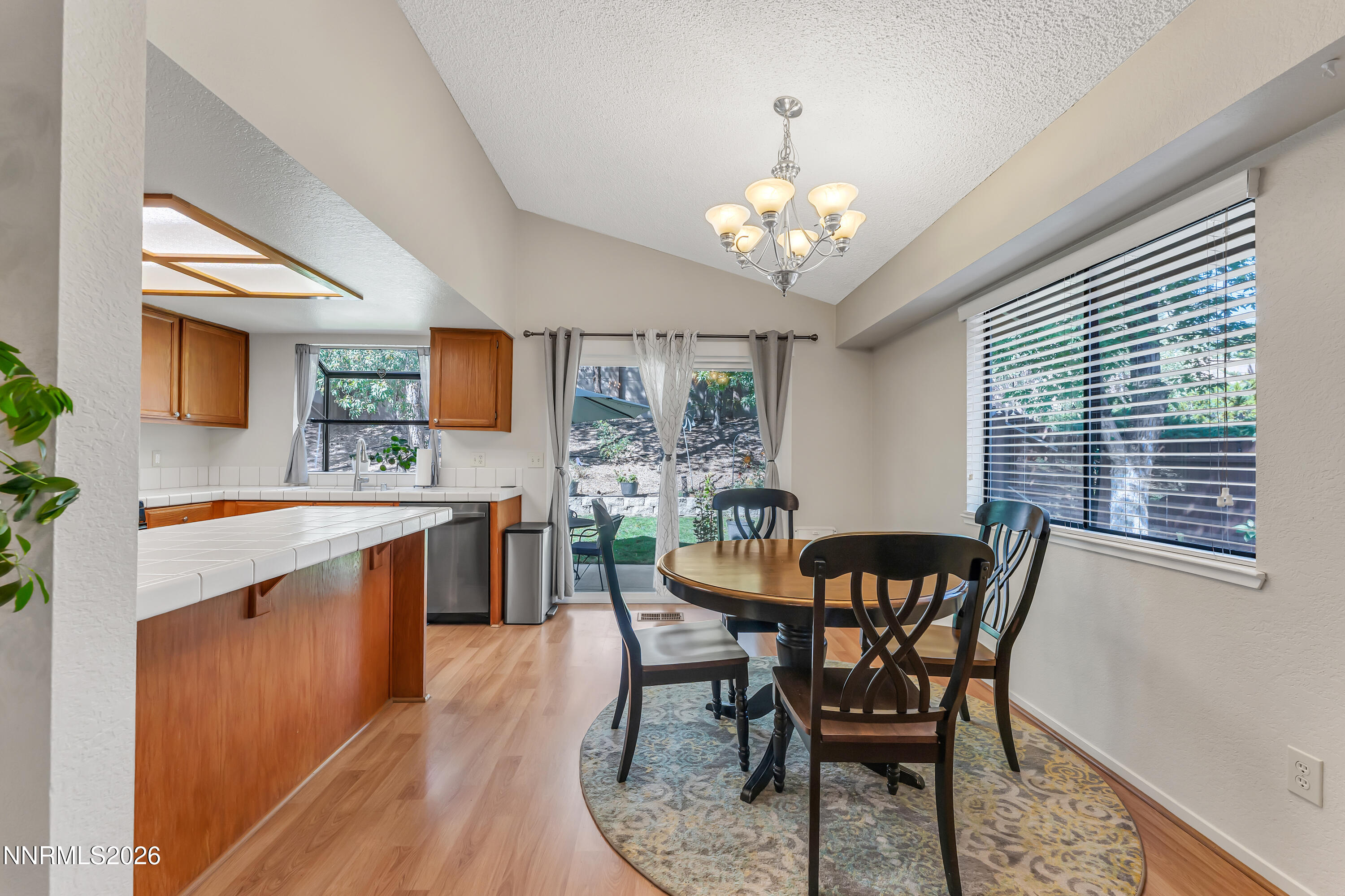 1865 Amarak Way Property Photo 8