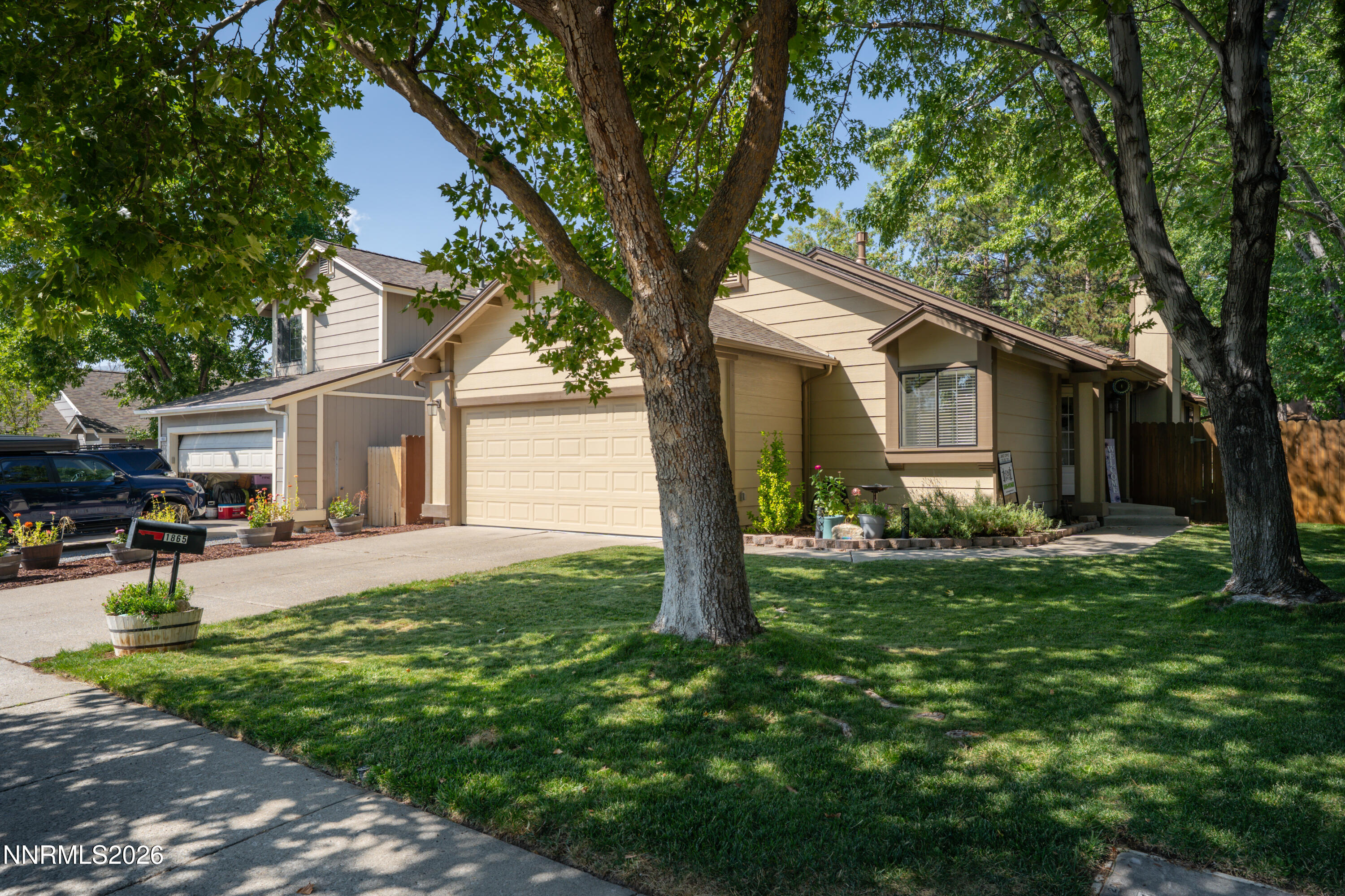1865 Amarak Way Property Photo 30