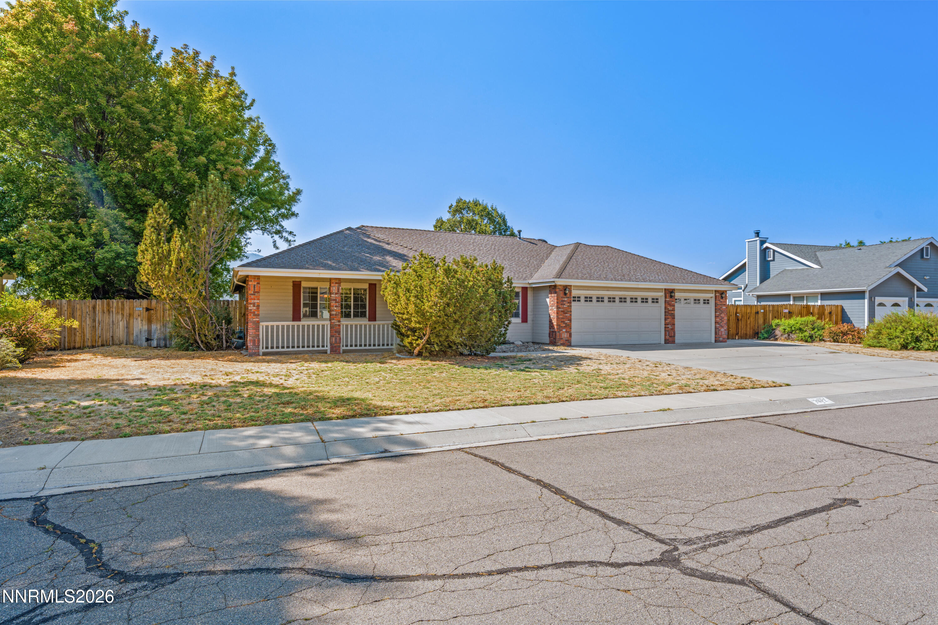 2872 Sierra Manor Drive Property Photo 1
