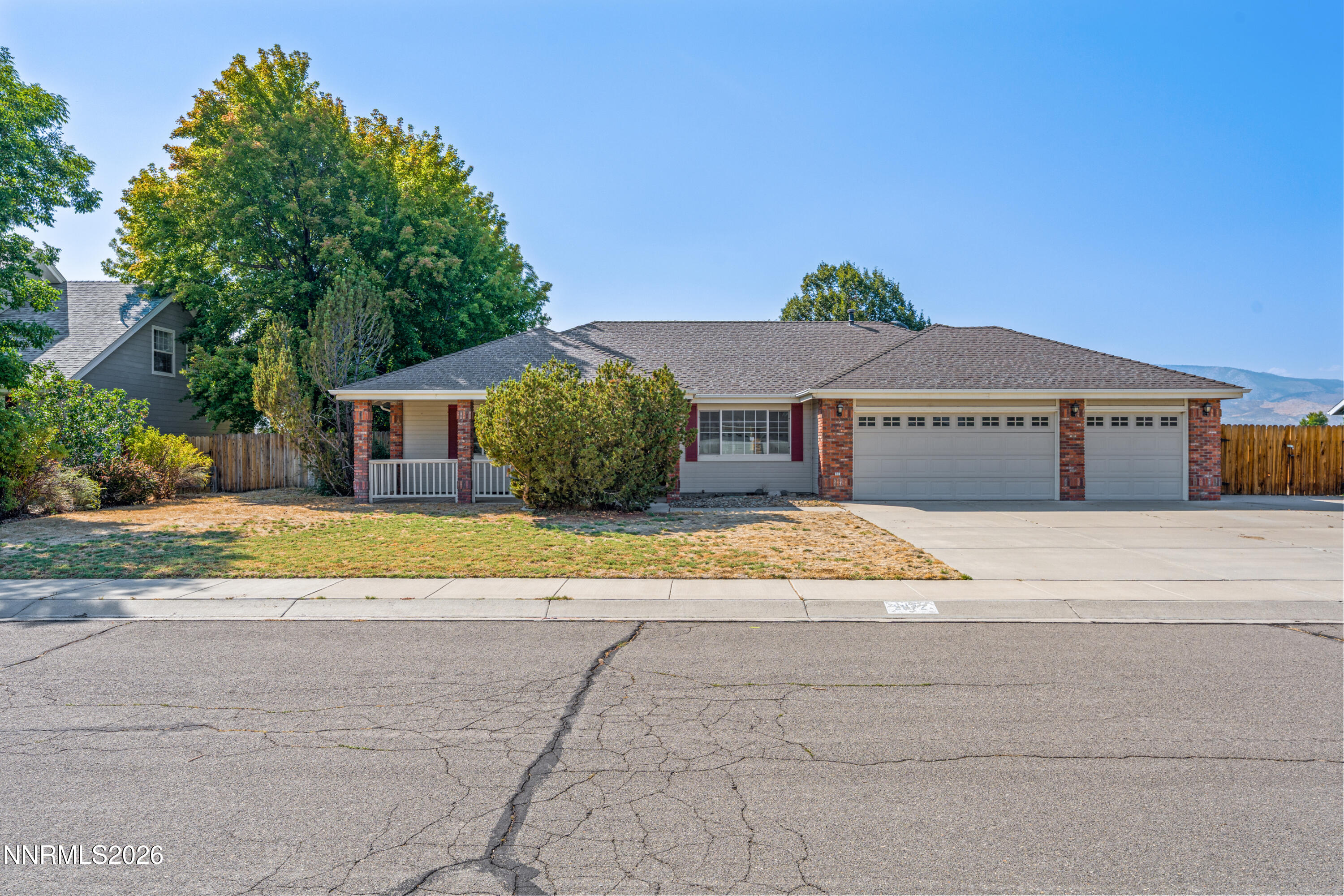 2872 Sierra Manor Drive Property Photo 2