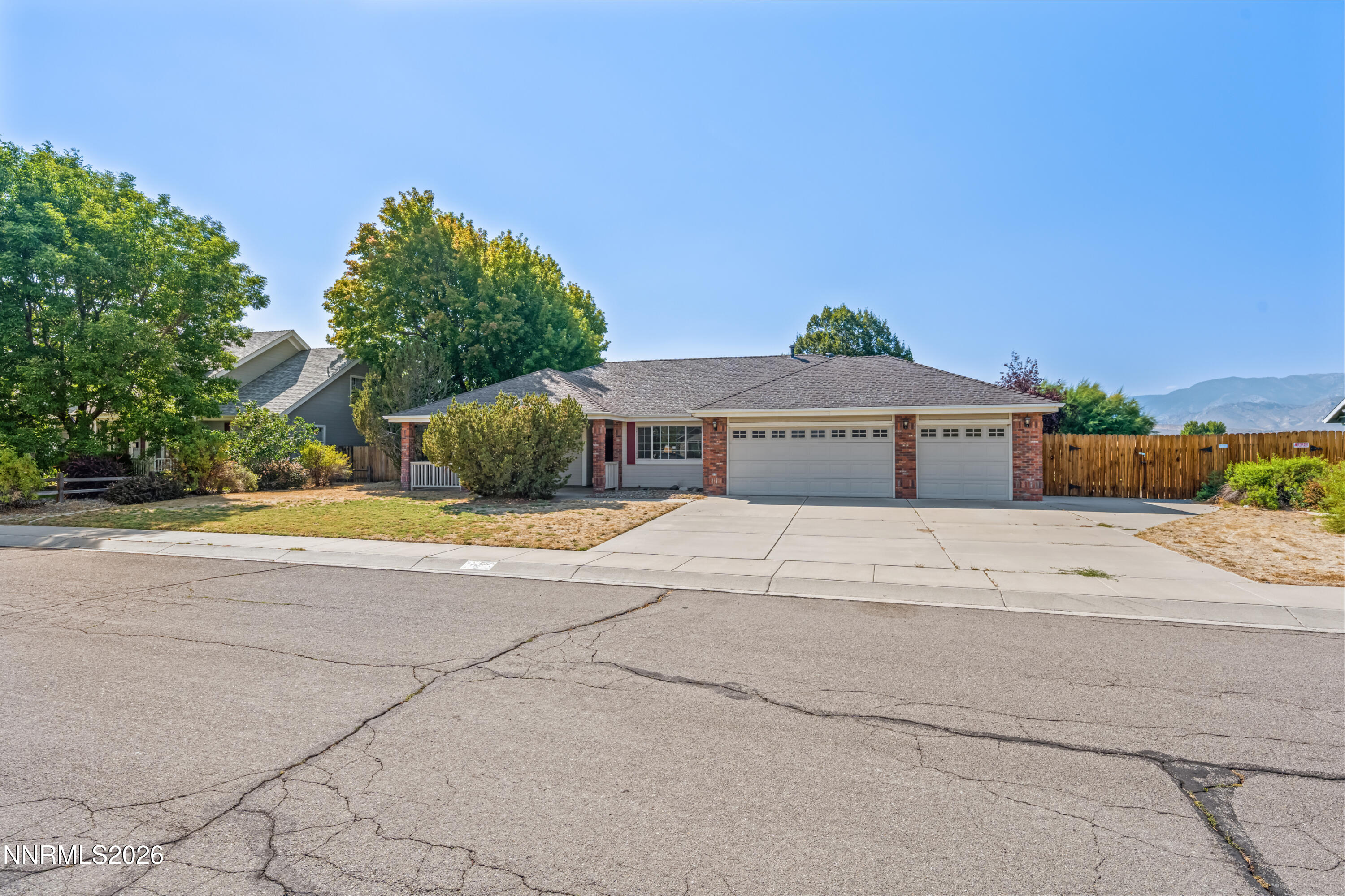 2872 Sierra Manor Drive Property Photo 3